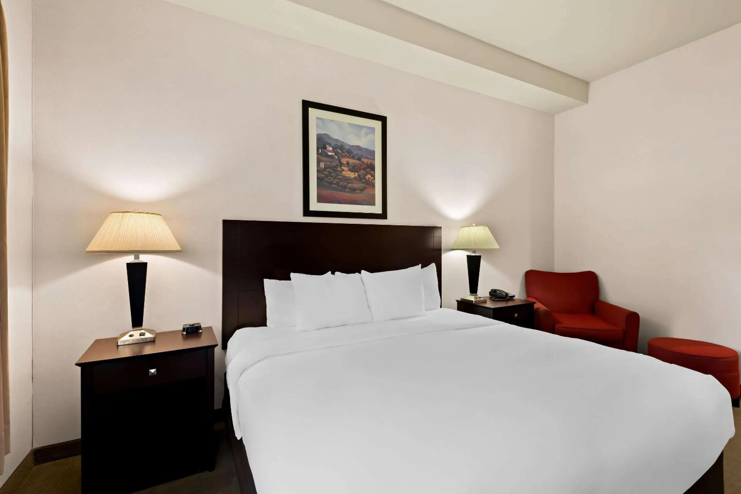 Bedroom, Bed in Comfort Inn & Suites Creswell