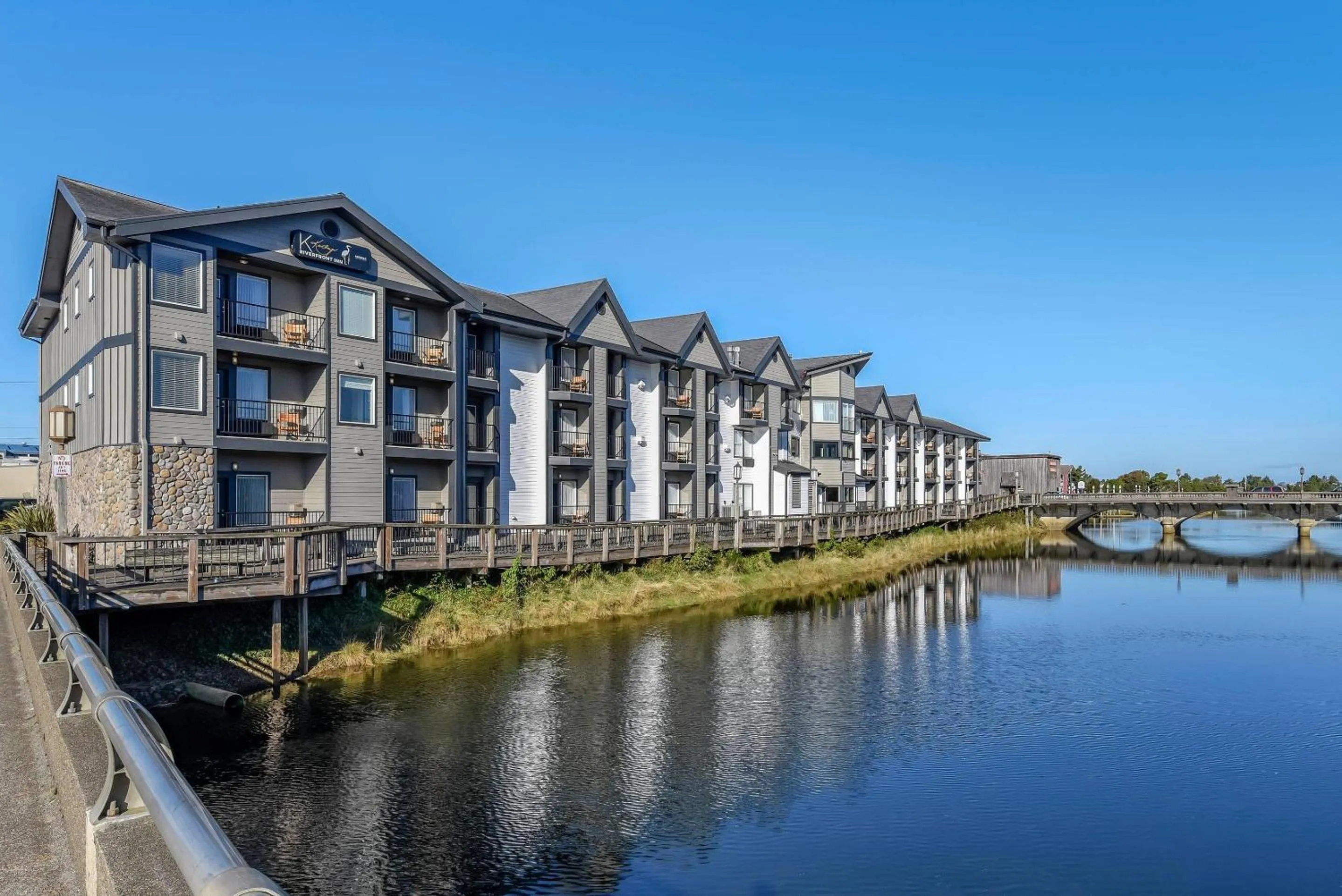Property building in Kathryn Riverfront Inn, an Ascend Collection Hotel