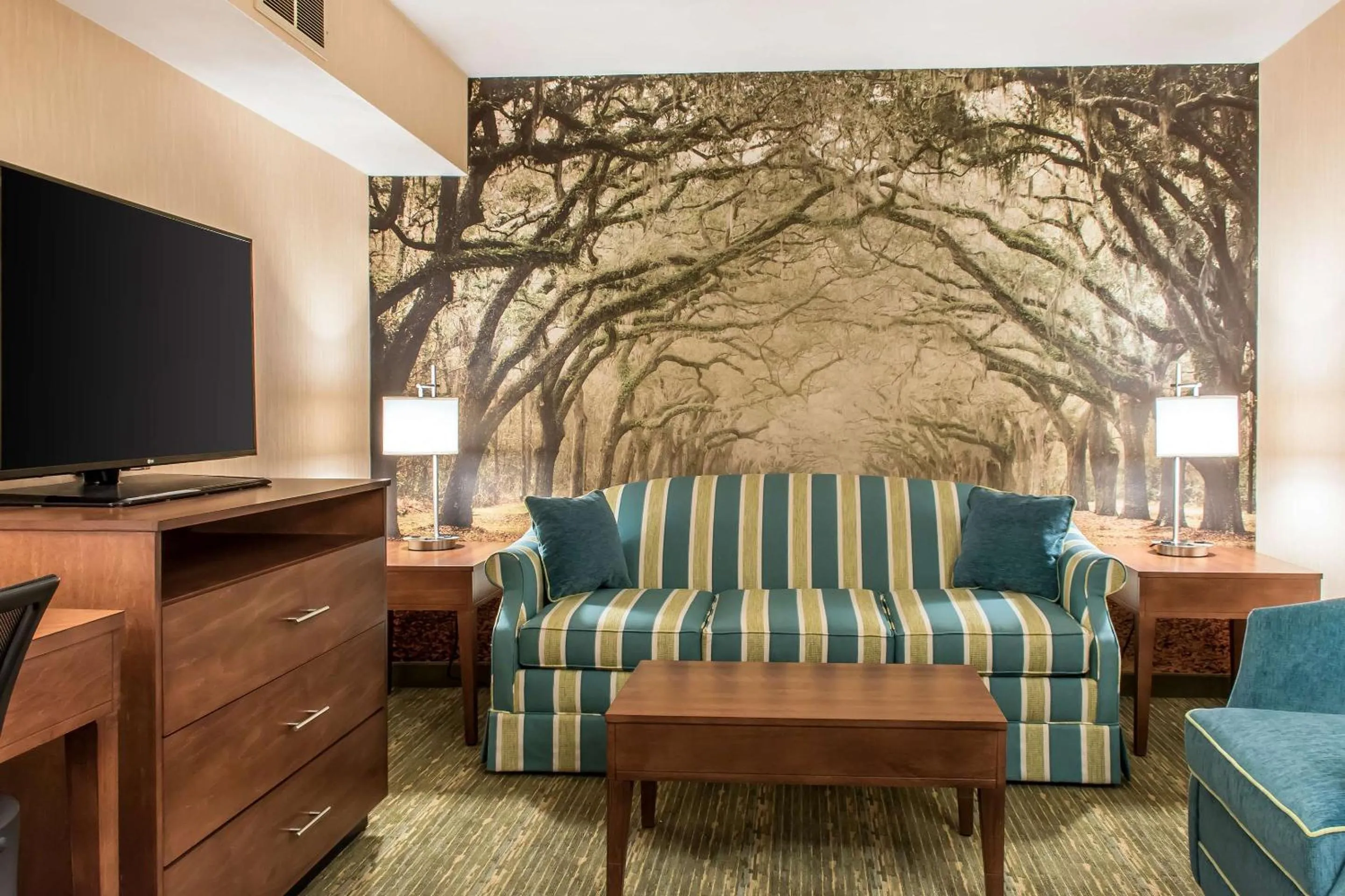 Bedroom in Quality Inn