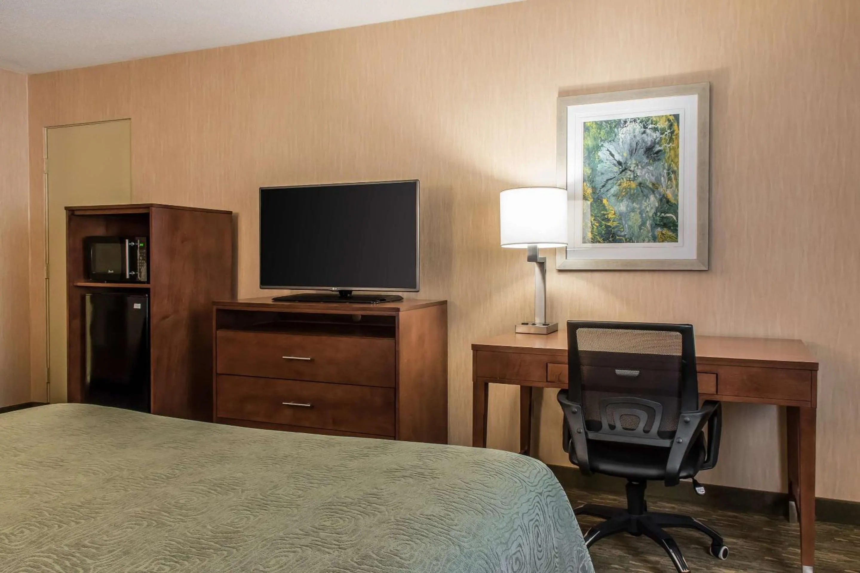 Bedroom, Bed in Quality Inn