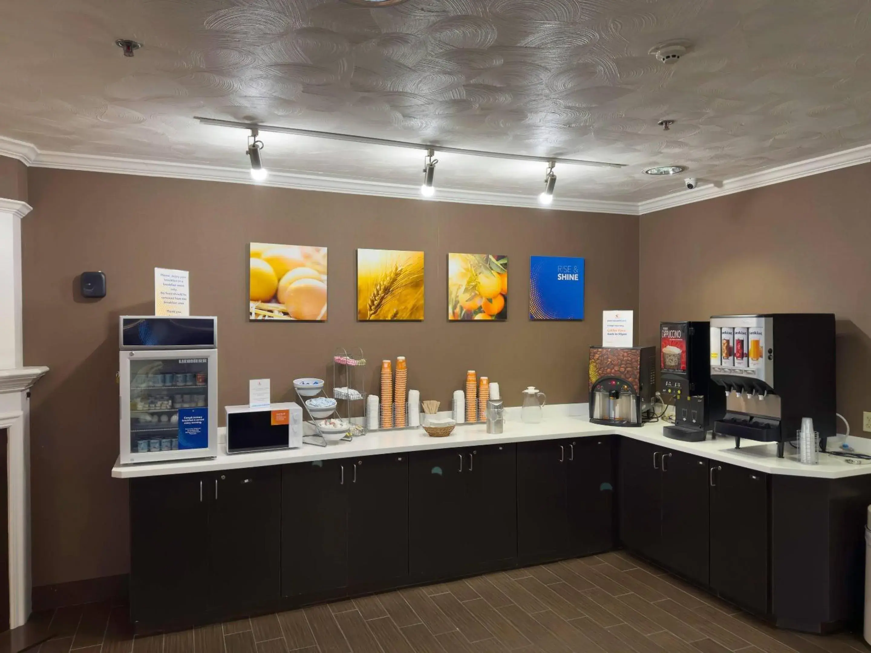 Breakfast in Comfort Suites Scranton near Montage Mountain Breakfast in Comfort Suites Scranton near Montage Mountain