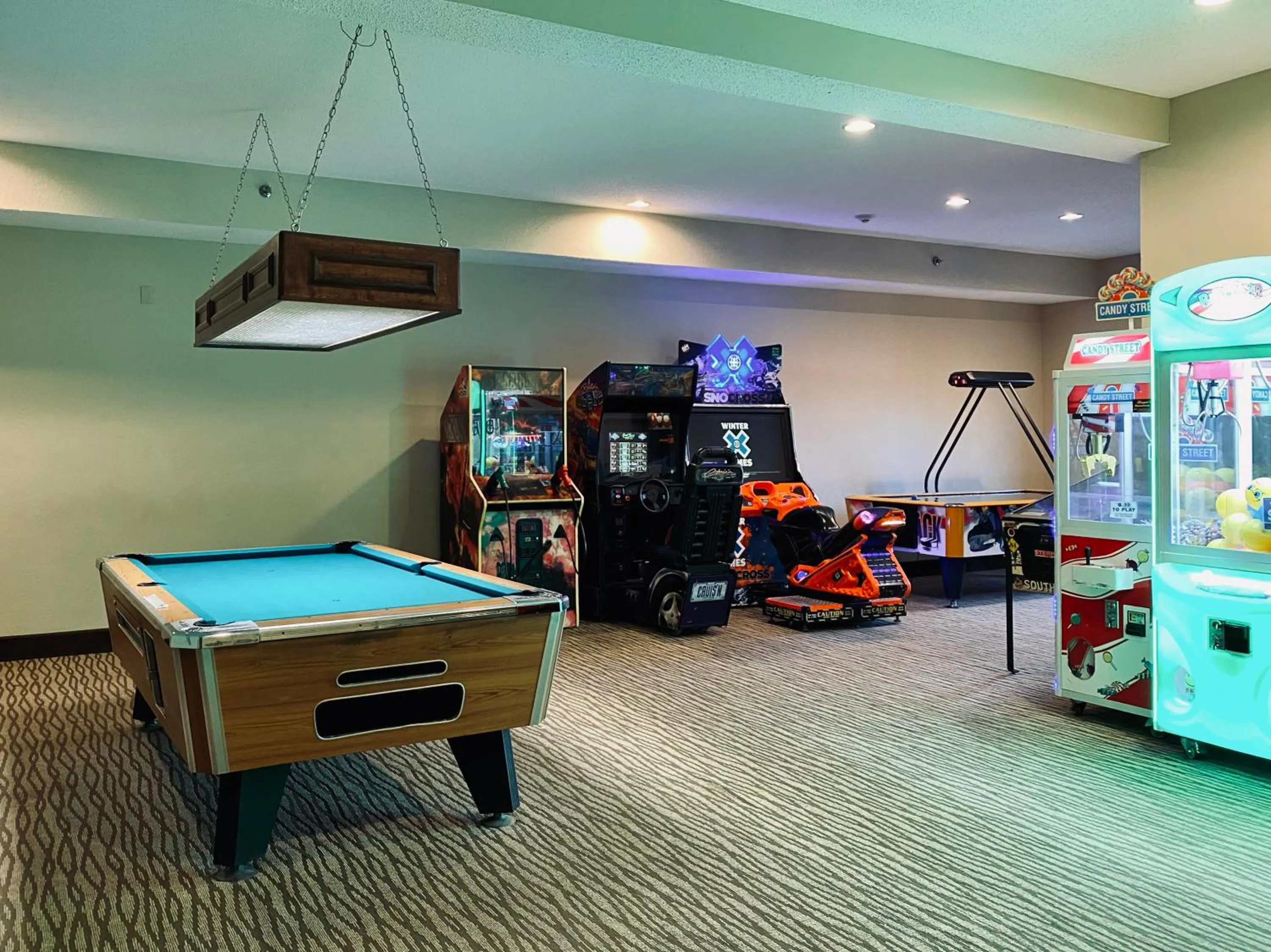 Game Room in Comfort Suites Scranton near Montage Mountain