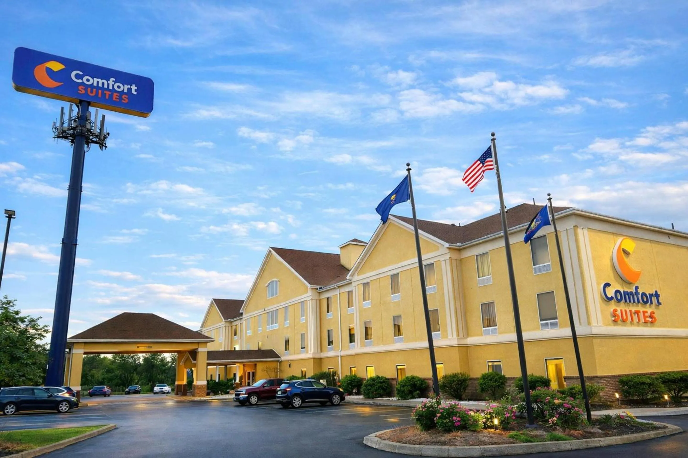 Property building in Comfort Suites Scranton near Montage Mountain