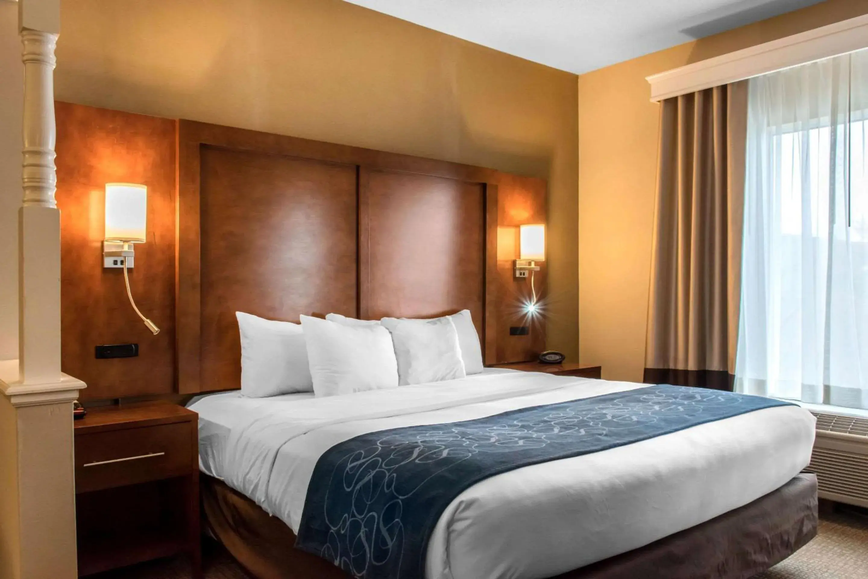 Bedroom, Bed in Comfort Suites Scranton near Montage Mountain Bedroom, Bed in Comfort Suites Scranton near Montage Mountain