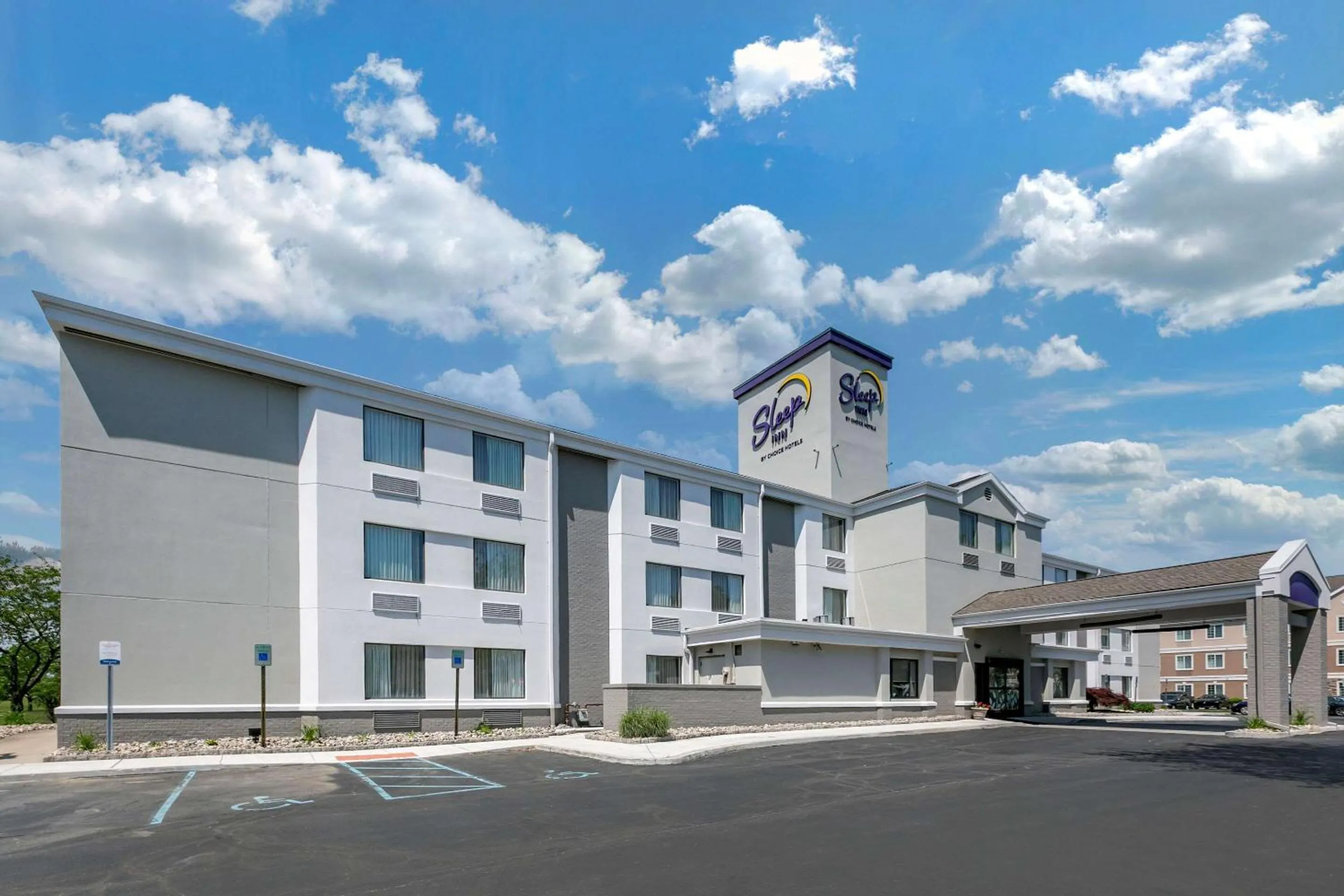 Property building in Sleep Inn Allentown-Fogelsville