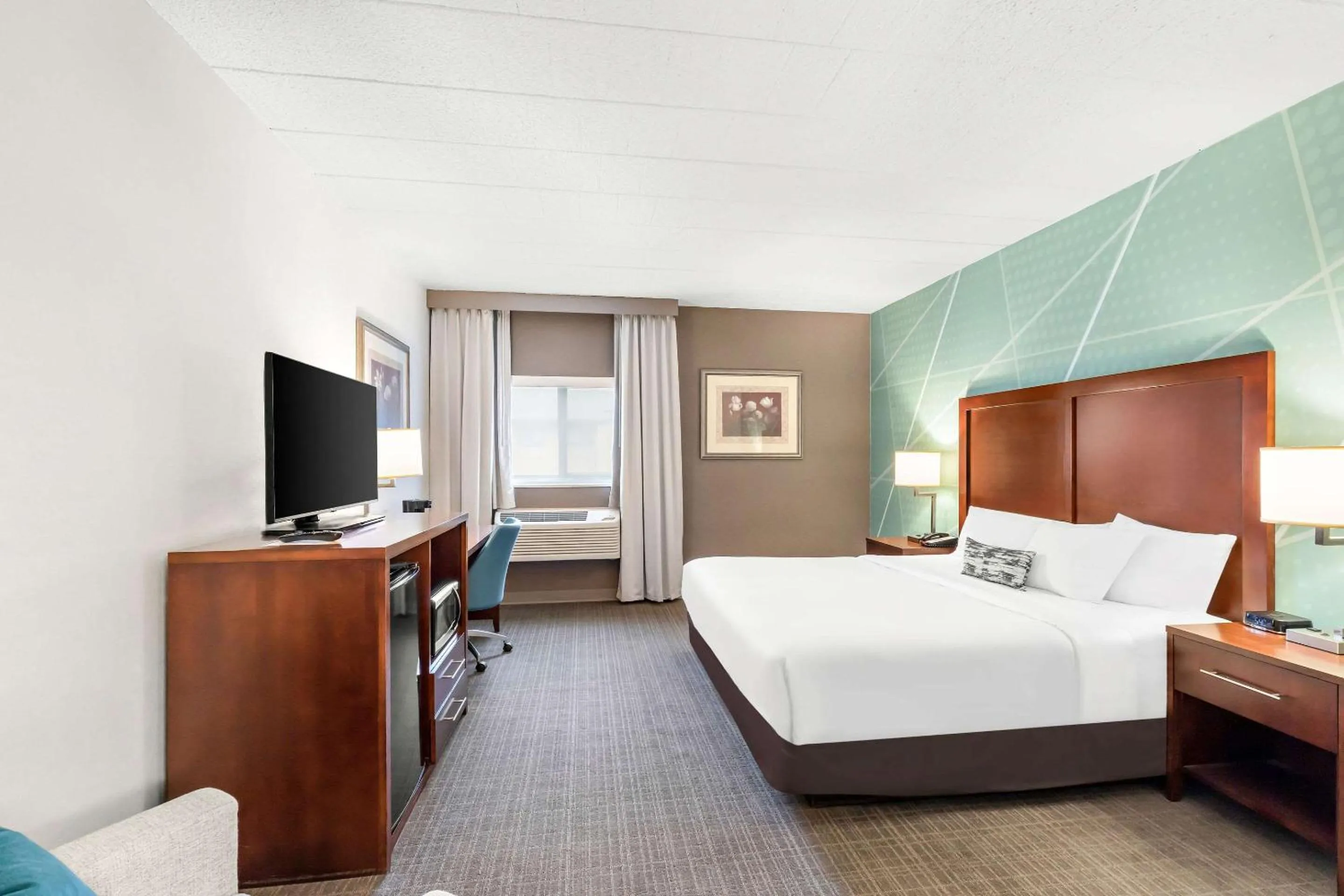 Bedroom, Bed in Comfort Inn Pocono Lakes Region