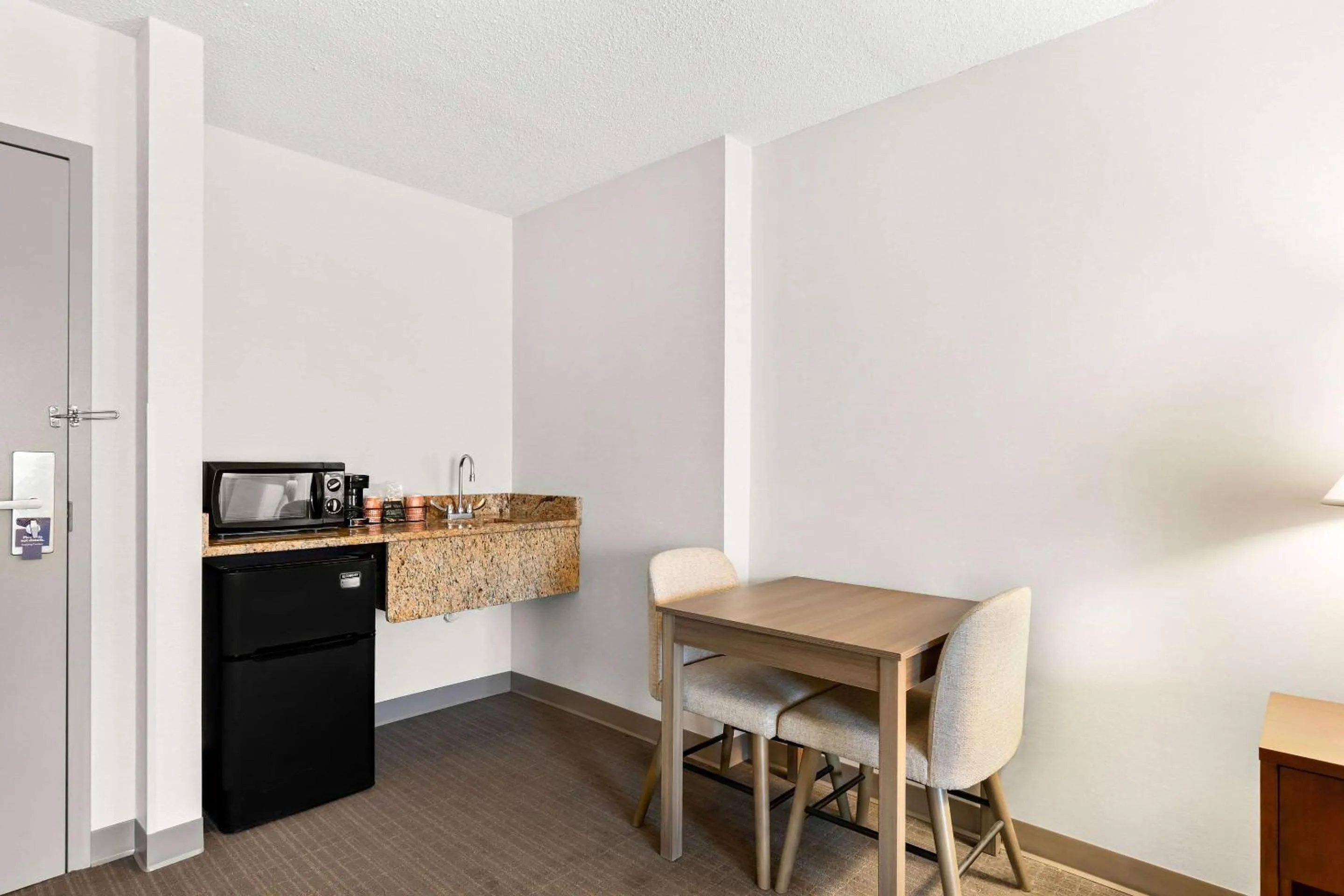 Bedroom in Comfort Inn Pocono Lakes Region