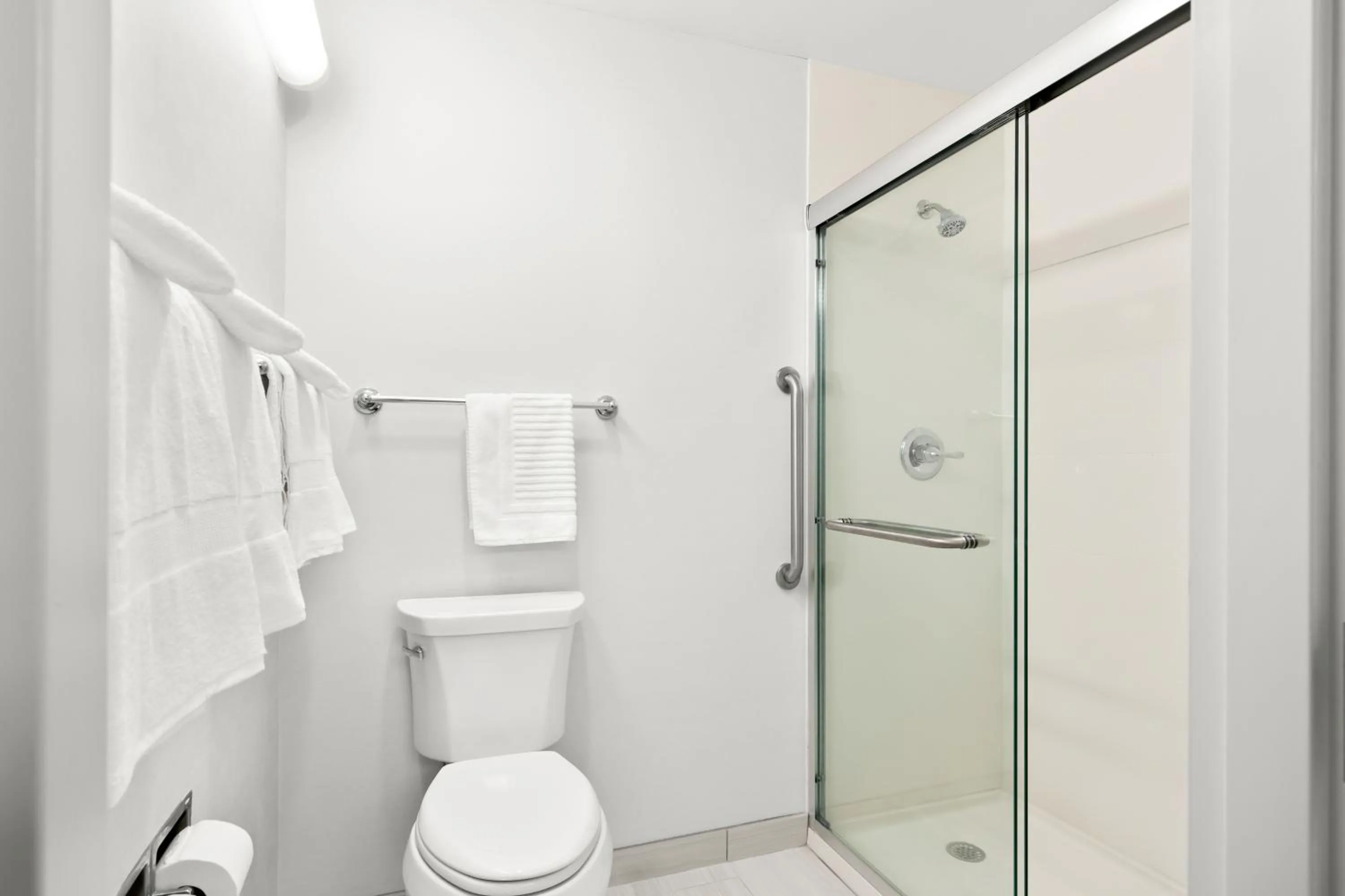 Bathroom in Comfort Inn Pocono Lakes Region