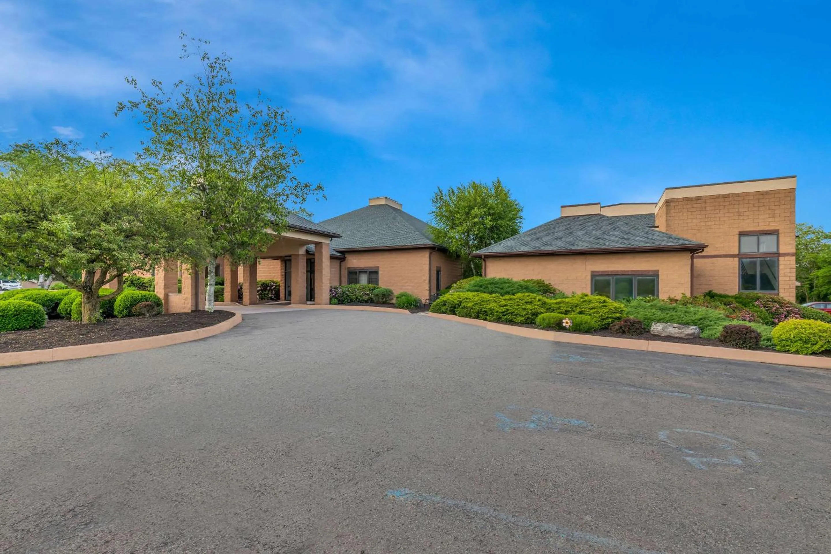 Property building in Comfort Inn Pocono Lakes Region