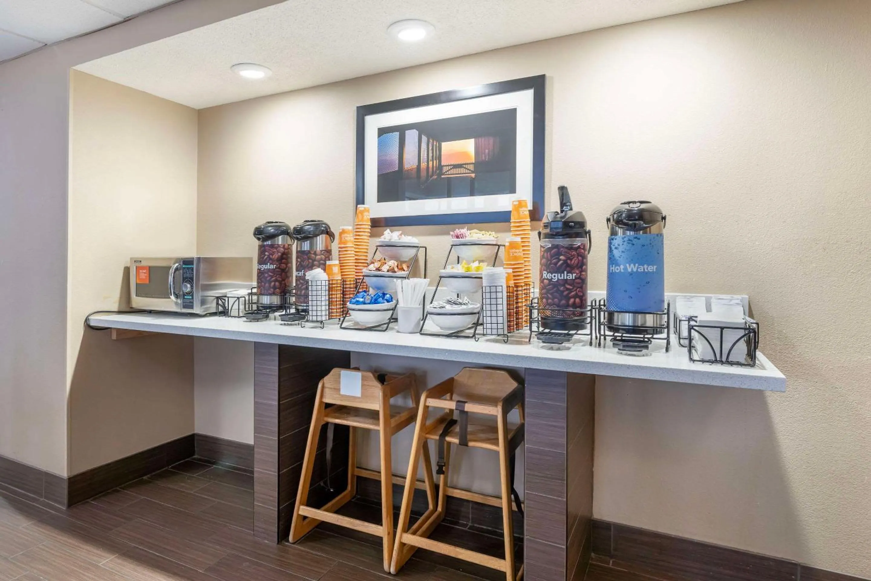 Breakfast in Comfort Inn & Suites