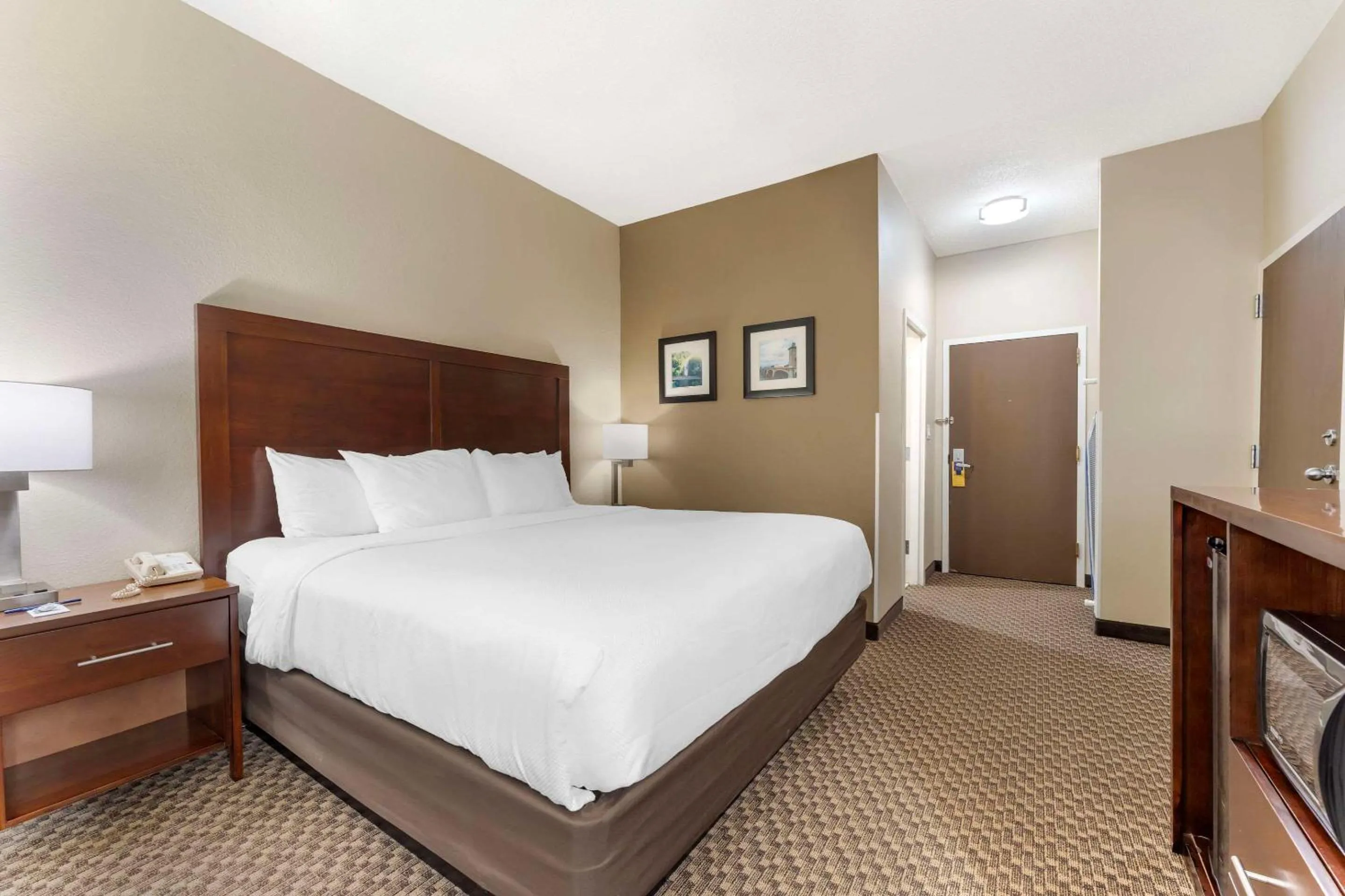 Bedroom, Bed in Comfort Inn & Suites