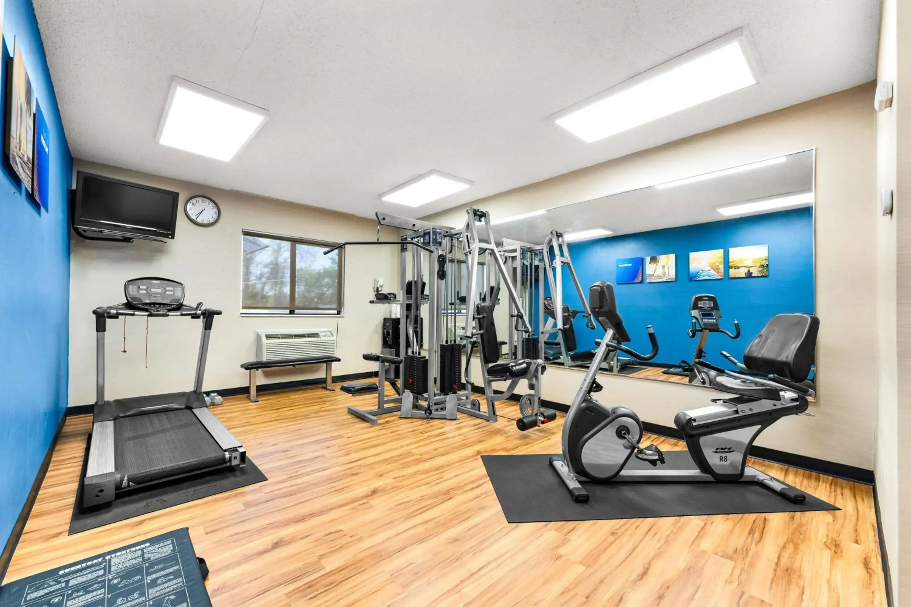 Fitness centre/facilities in SureStay Plus by Best Western Reading North Fitness centre/facilities in SureStay Plus by Best Western Reading North