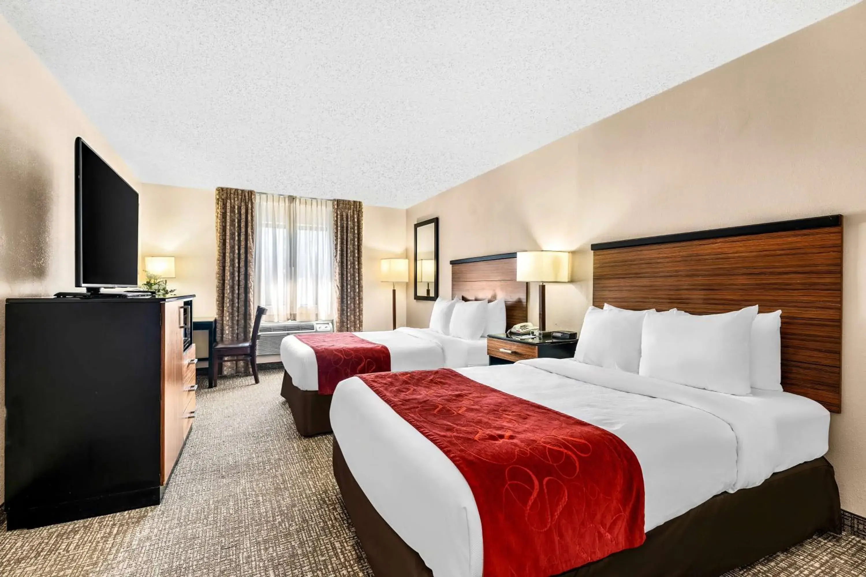 Bedroom, Bed in SureStay Plus by Best Western Reading North Bedroom, Bed in SureStay Plus by Best Western Reading North