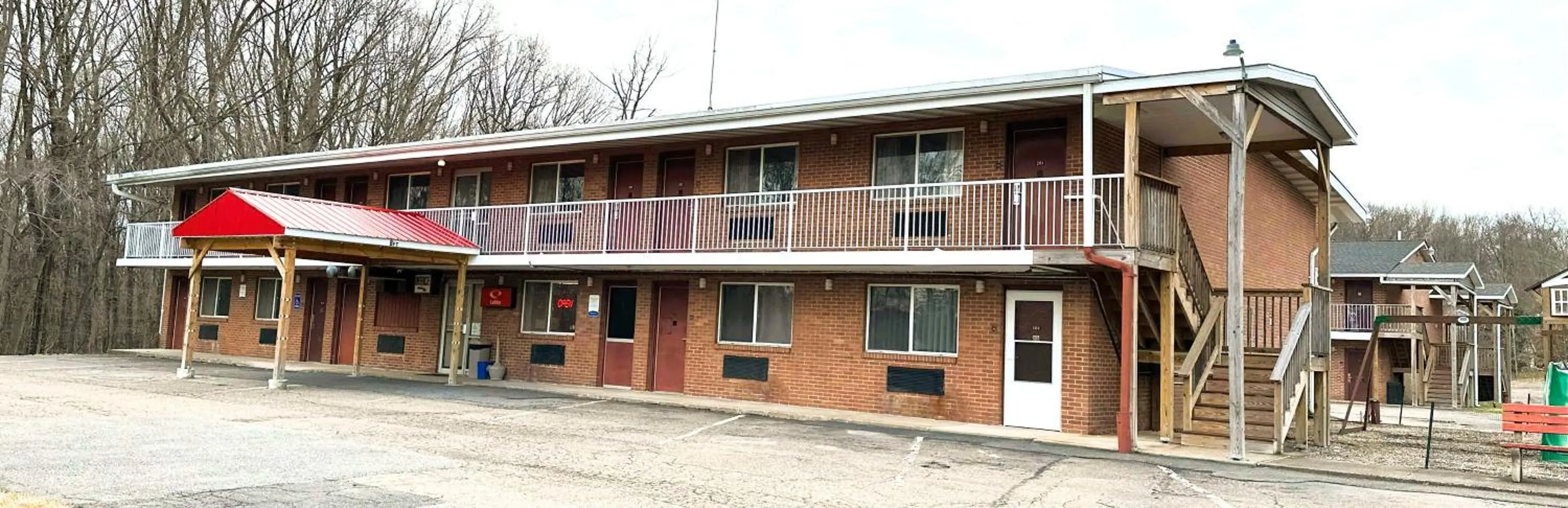 Property building in Econo Lodge Drums