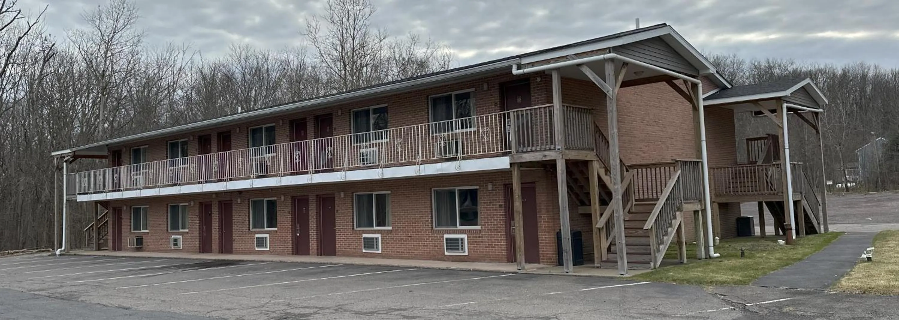Property building in Econo Lodge Drums