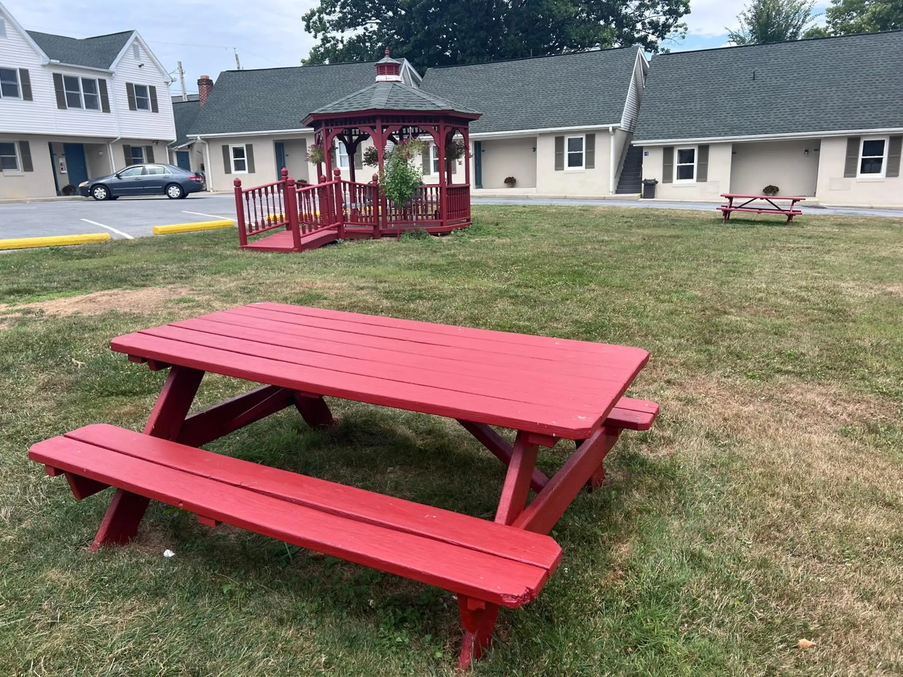 Property building in Rodeway Inn & Suites Hershey Chocolate Avenue Property building in Rodeway Inn & Suites Hershey Chocolate Avenue