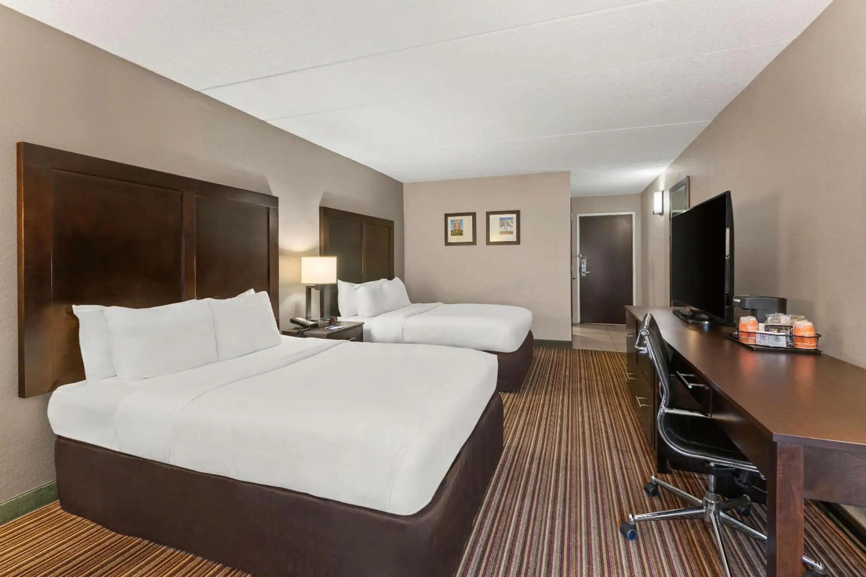 Bedroom, Bed in Comfort Inn Lehigh Valley West Bedroom, Bed in Comfort Inn Lehigh Valley West
