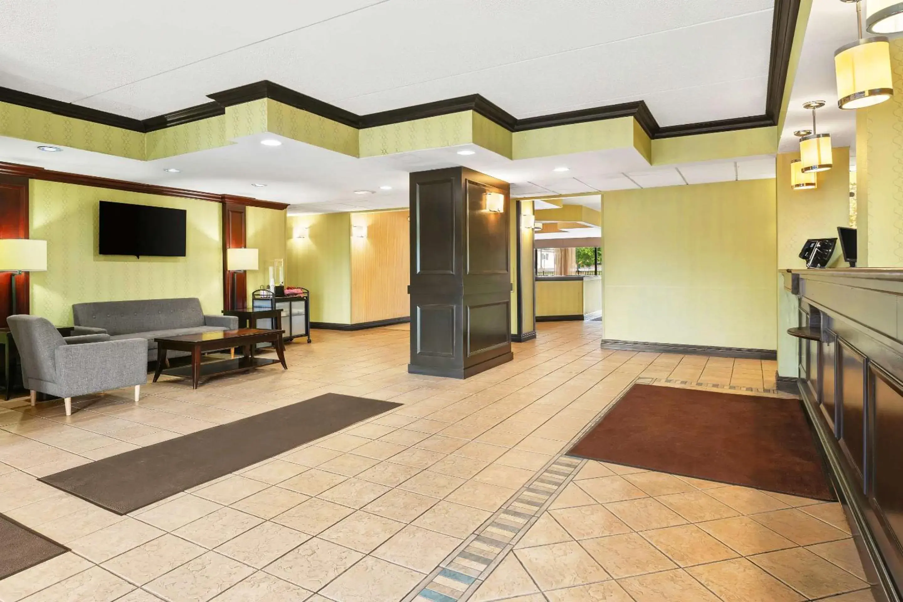 Lobby or reception in Comfort Inn Lehigh Valley West Lobby or reception in Comfort Inn Lehigh Valley West