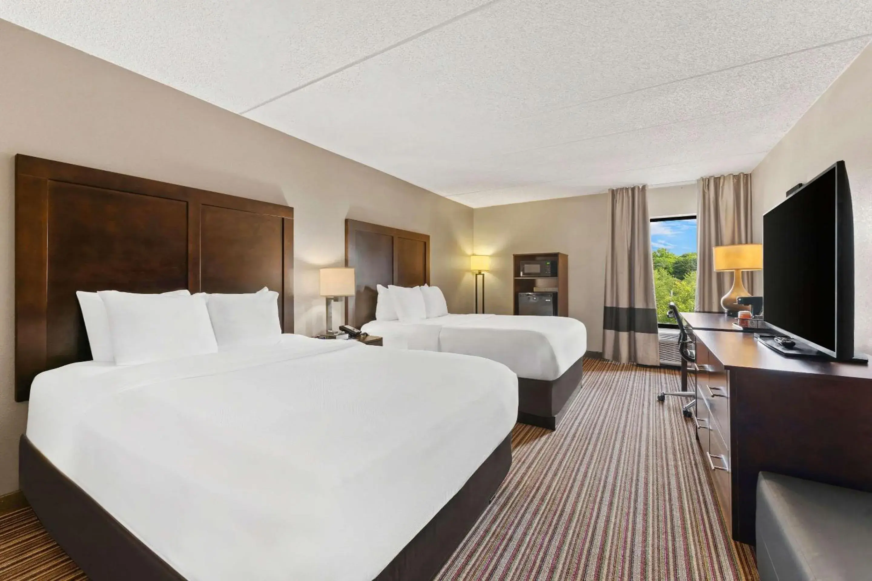 Bedroom, Bed in Comfort Inn Lehigh Valley West Bedroom, Bed in Comfort Inn Lehigh Valley West