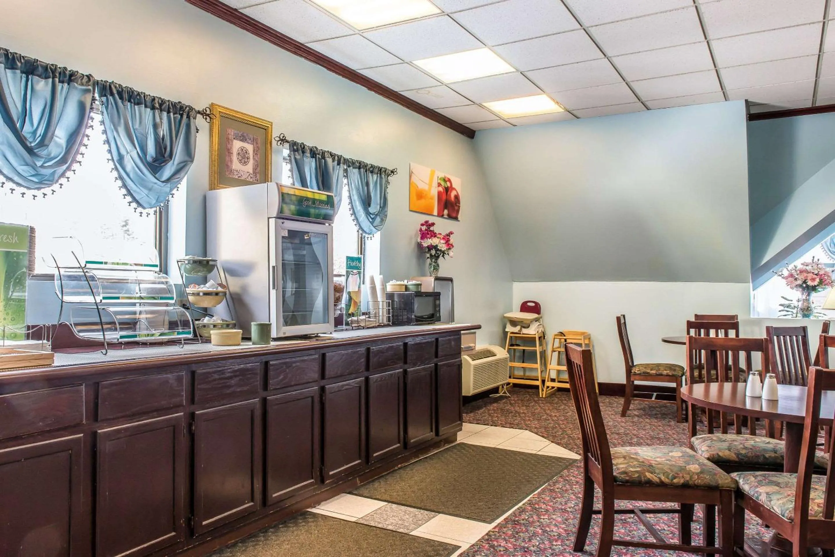 Restaurant/Places to Eat in Rodeway Inn Brookville