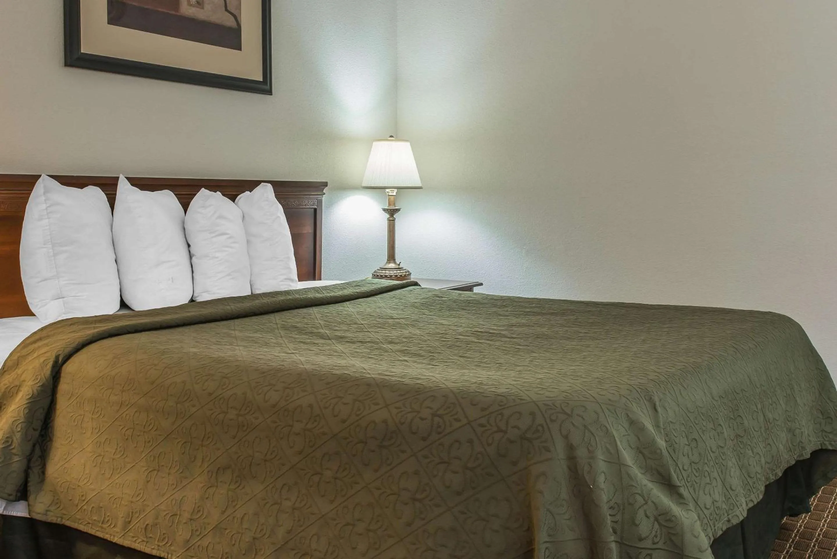 Photo of the whole room in Rodeway Inn Brookville