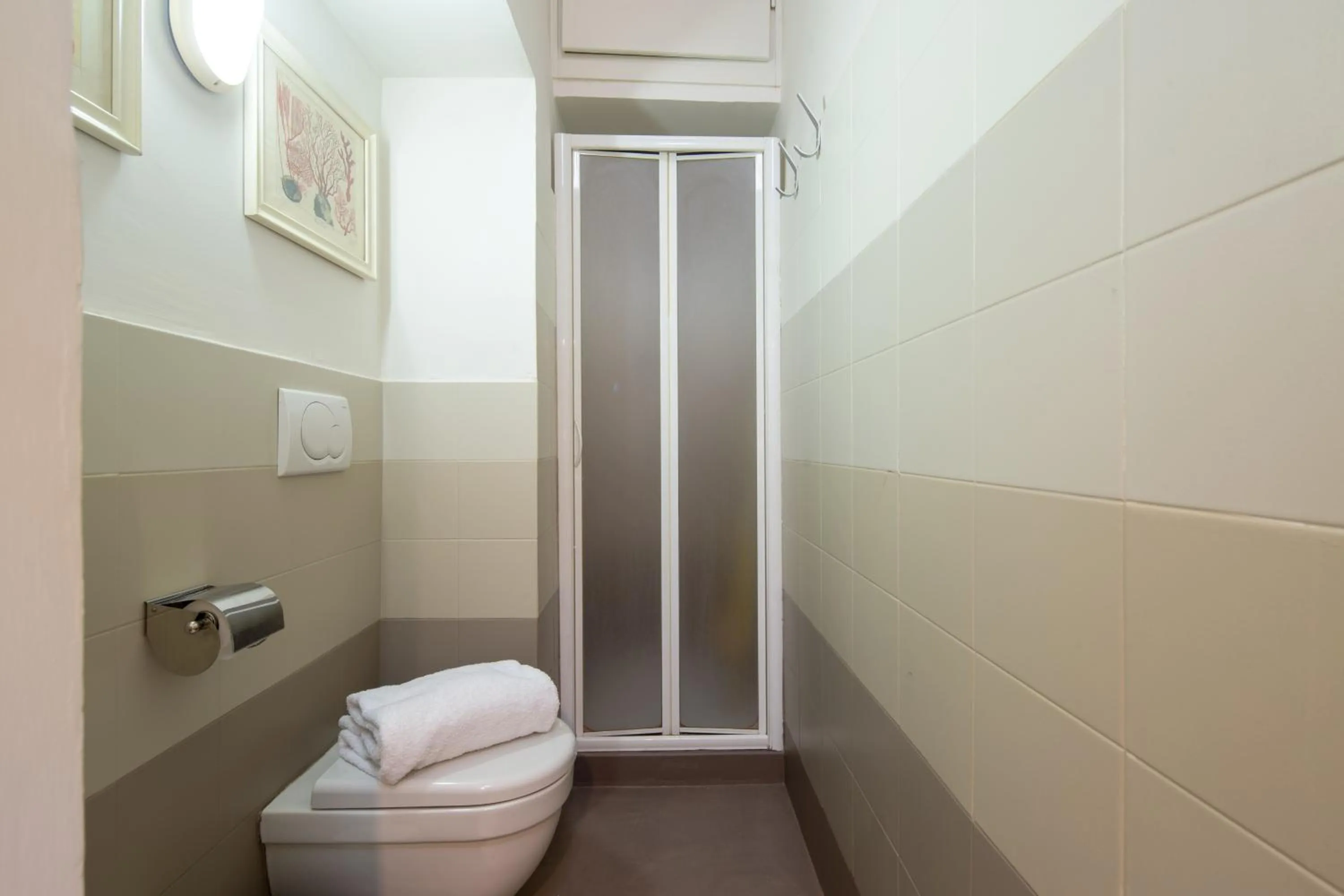 Shower in Vellutini by Mmega