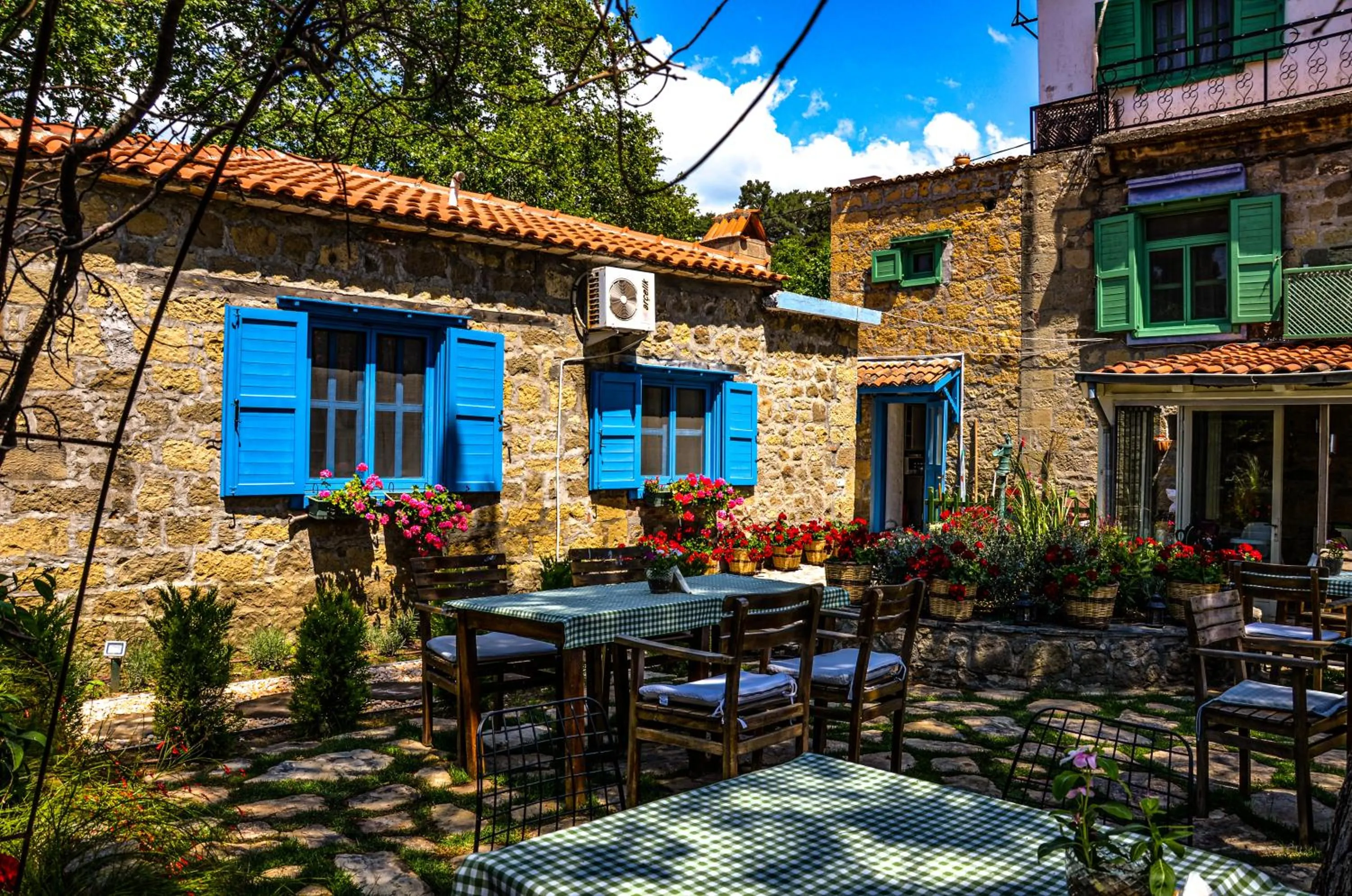 Facade/entrance in Adatepe Otel