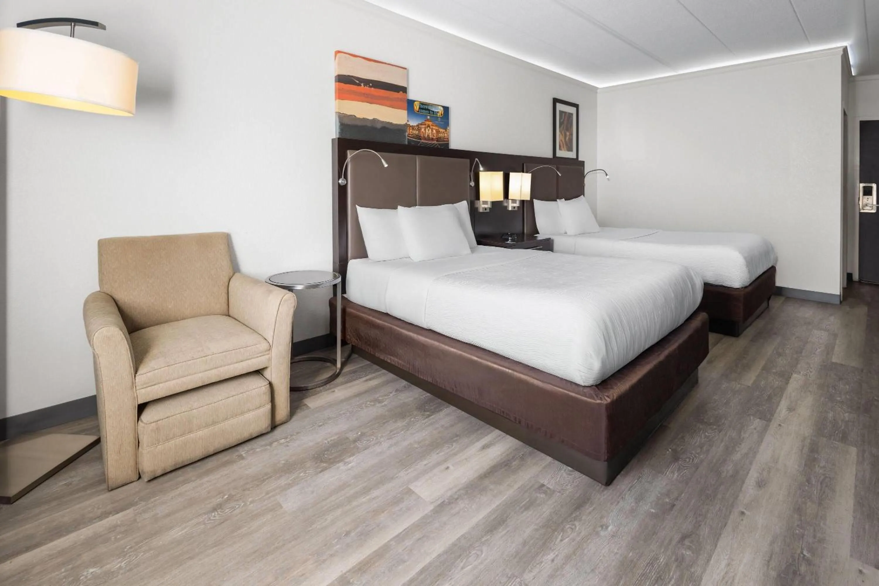 Photo of the whole room, Bed in Baymont by Wyndham Lancaster PA Dutch Country