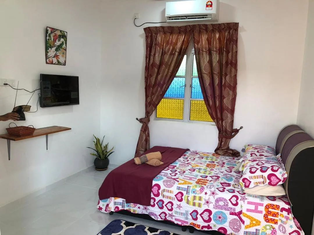 Photo of the whole room, Bed in Lakse Inn Homestay