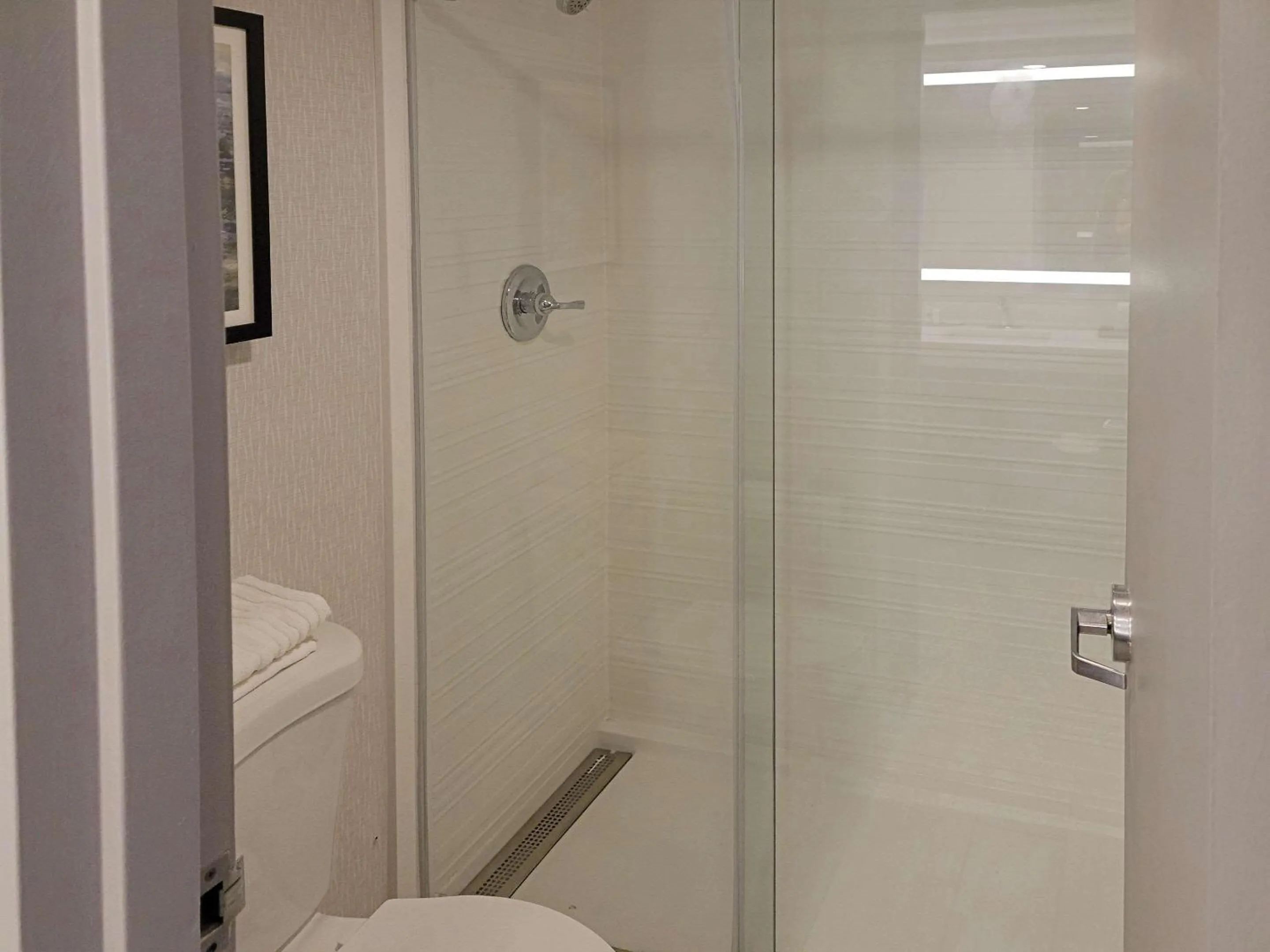 Bathroom in Comfort Inn & Suites Wyomissing-Reading