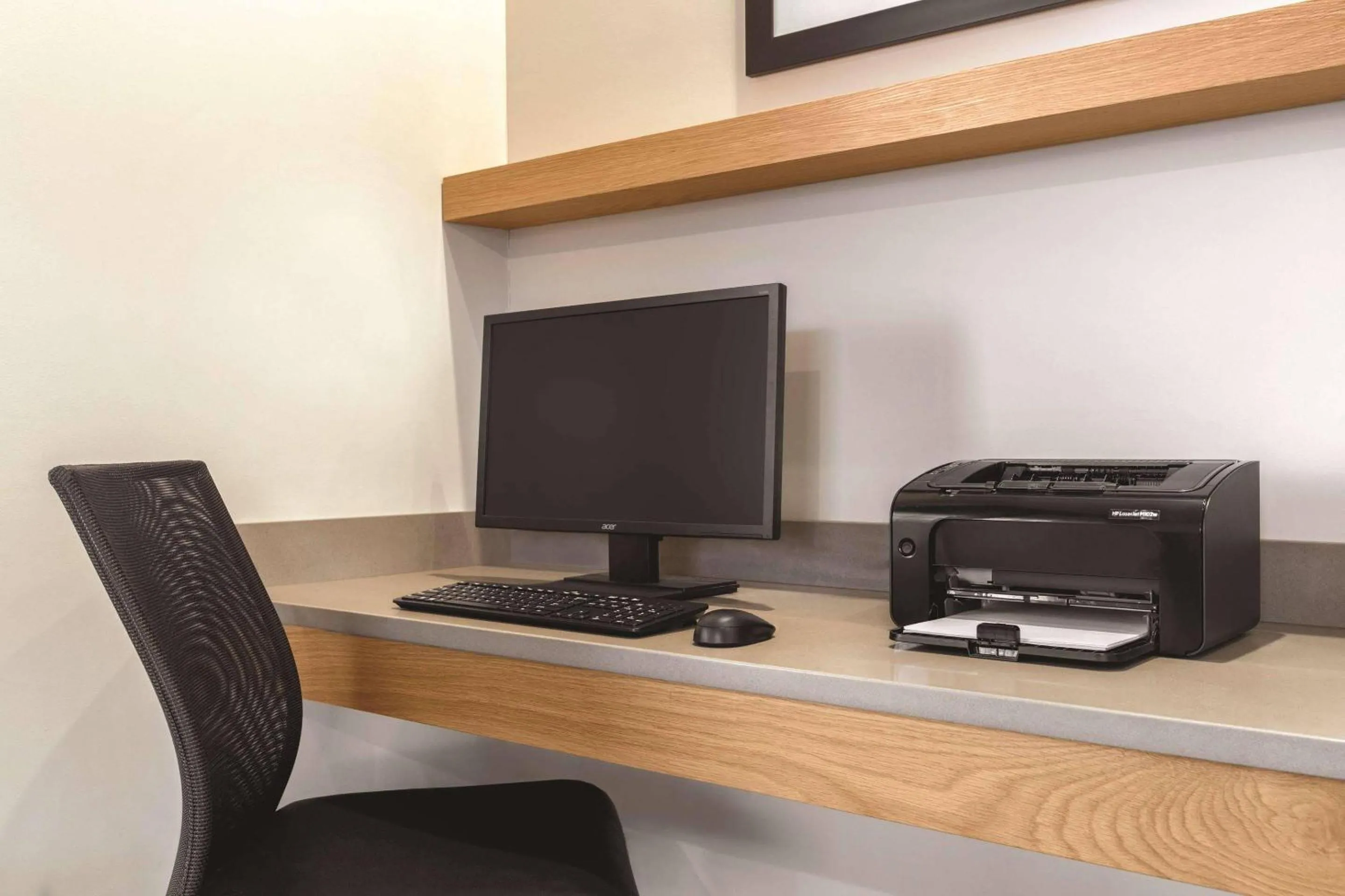 Business facilities in Country Inn & Suites by Radisson, Erie, PA