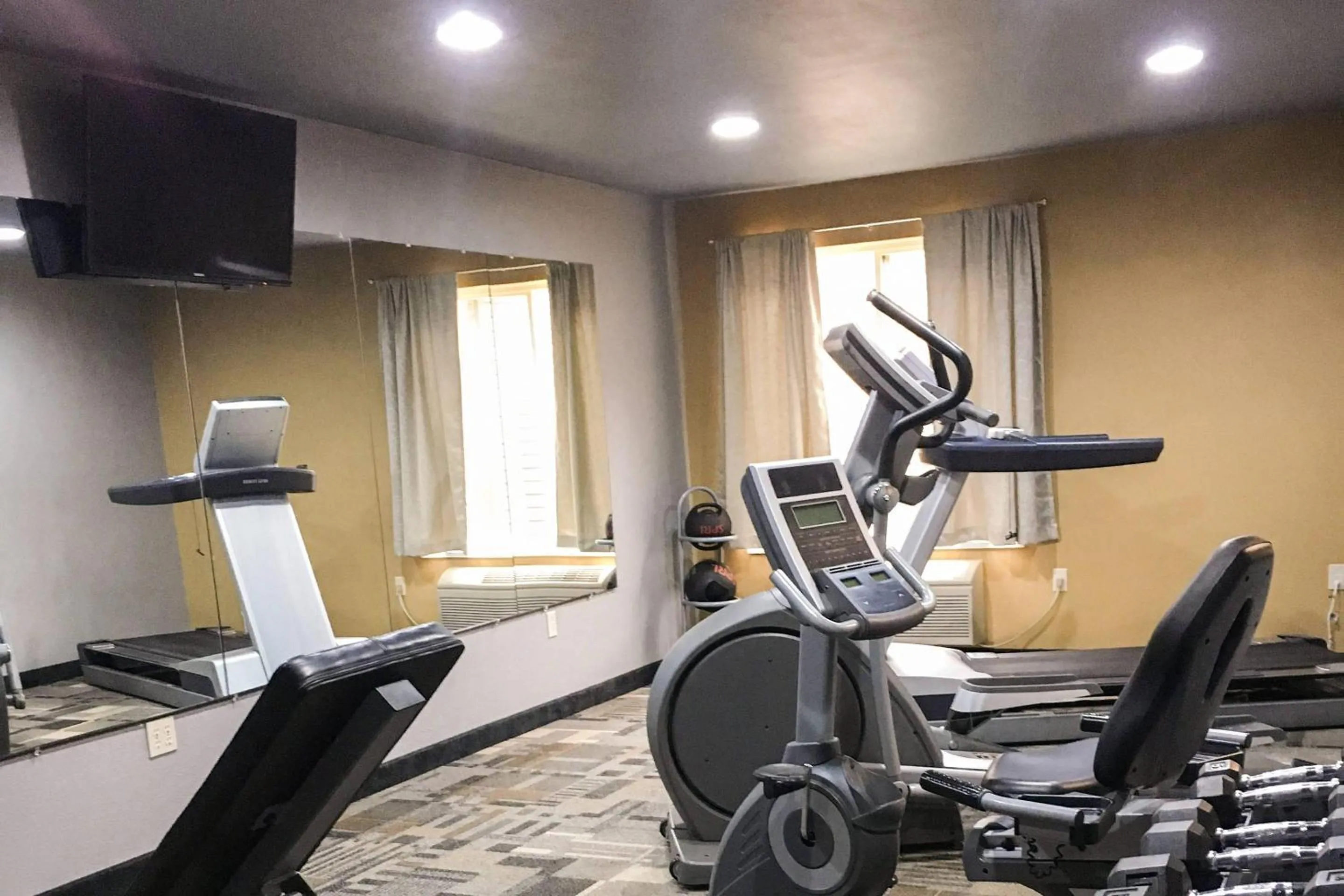 Fitness centre/facilities in Quality Inn Clarion