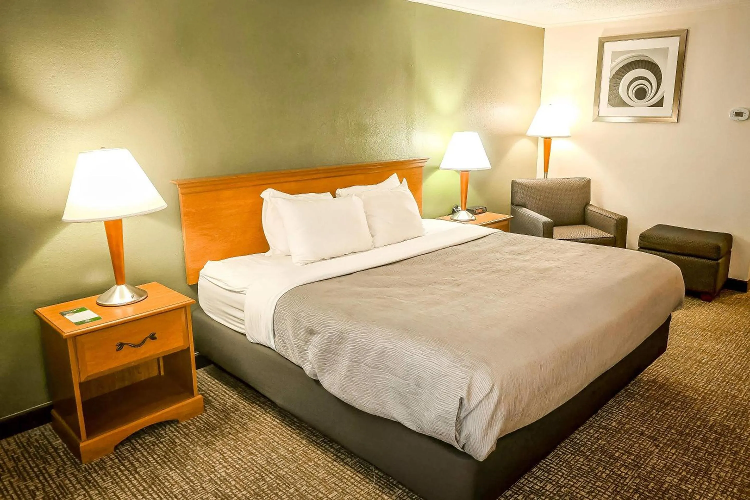 Bedroom, Bed in Quality Inn Selinsgrove