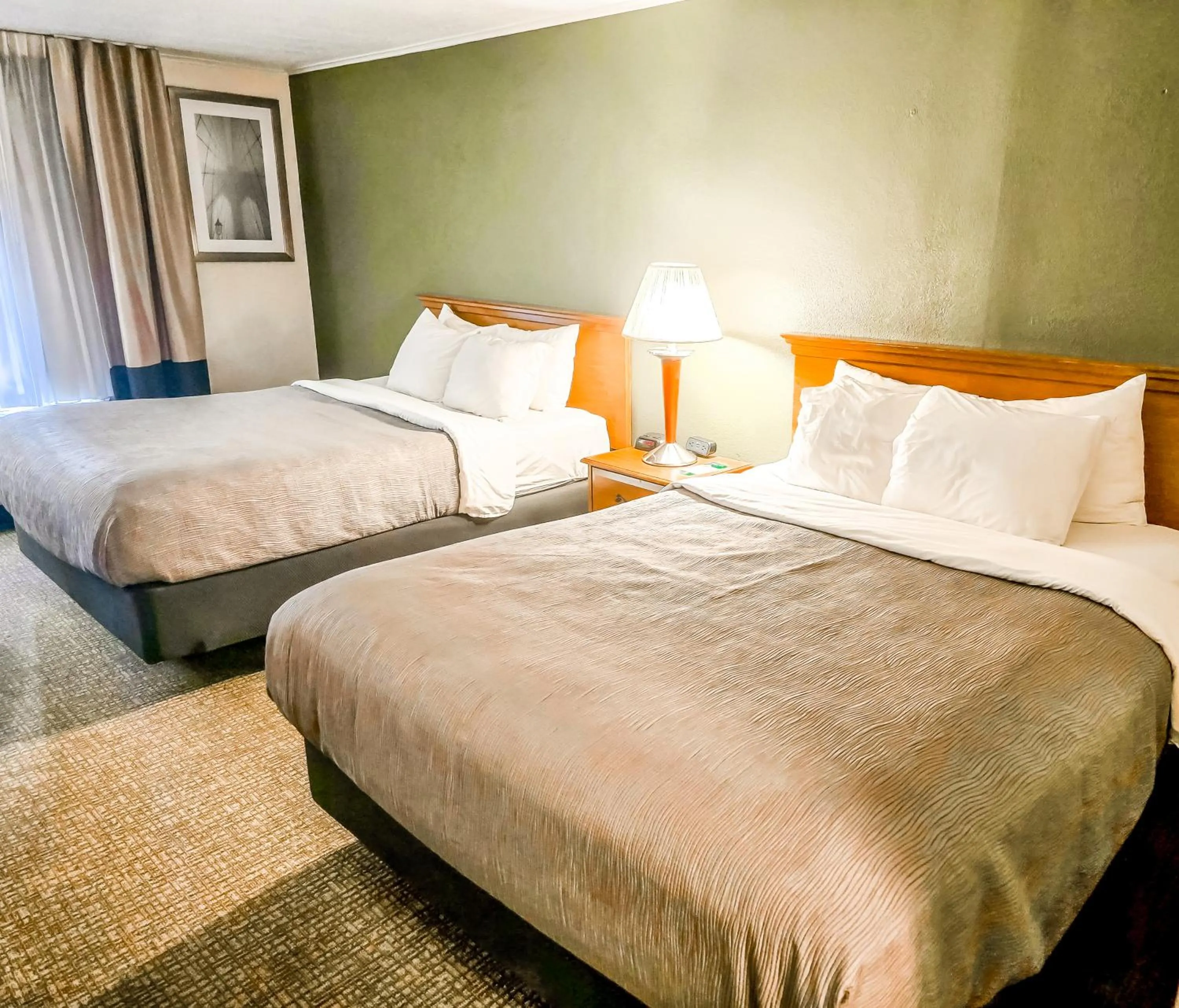 Bedroom, Bed in Quality Inn Selinsgrove