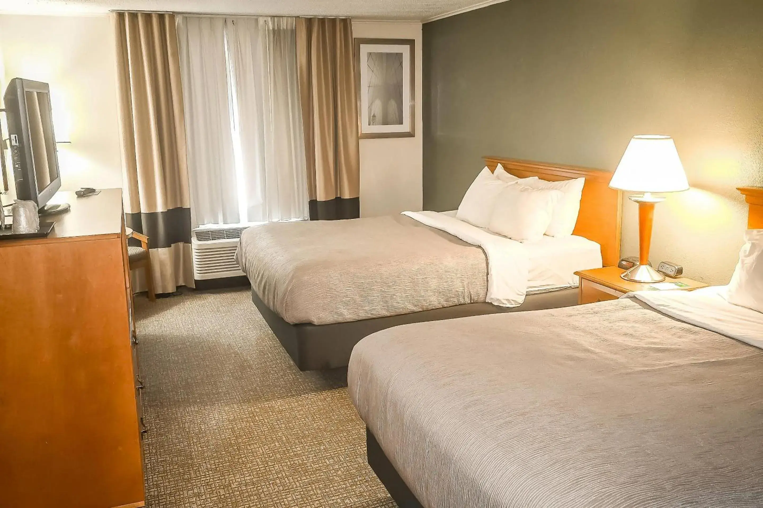 Bedroom, Bed in Quality Inn Selinsgrove Bedroom, Bed in Quality Inn Selinsgrove