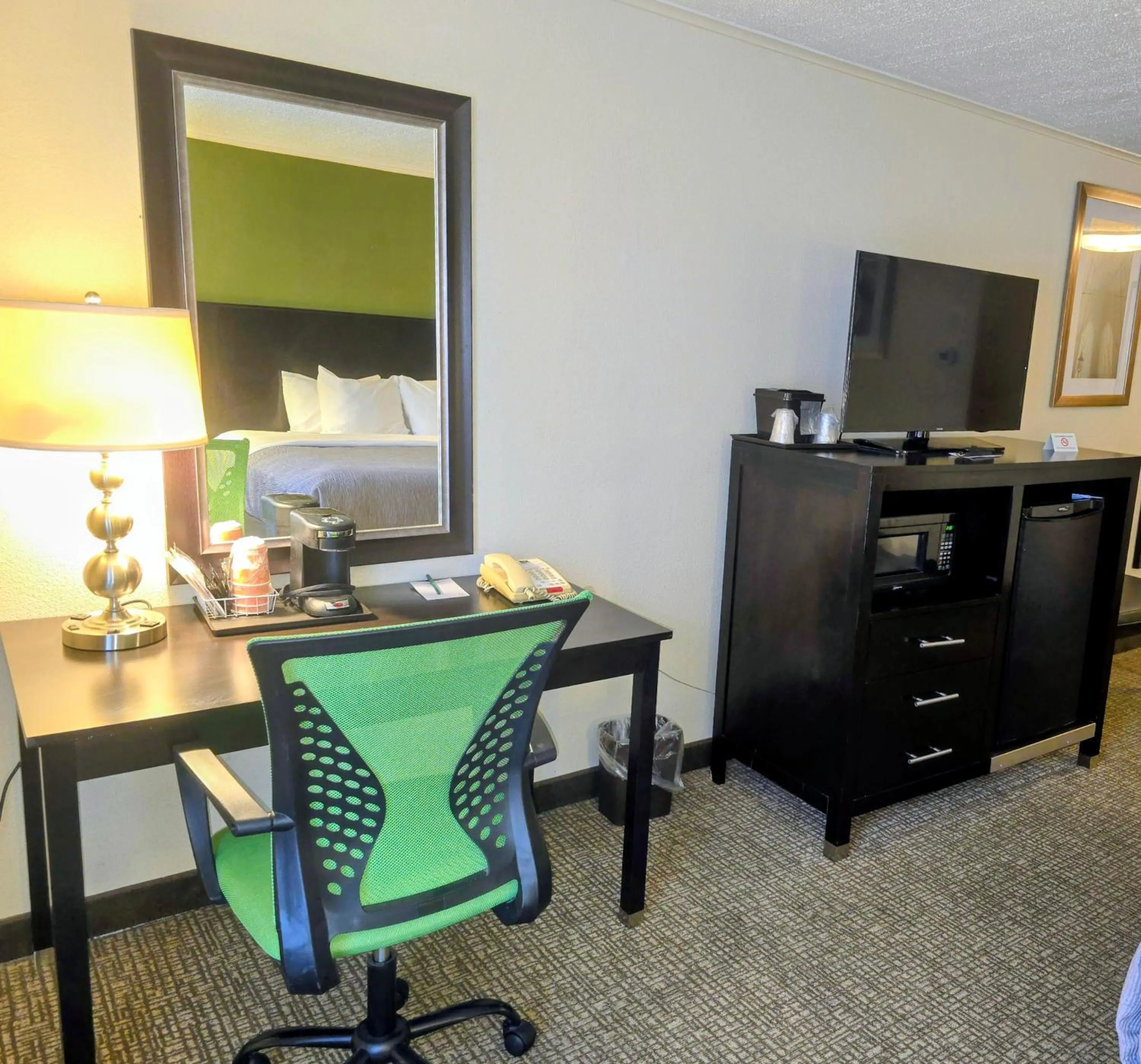 TV and multimedia in Quality Inn Selinsgrove