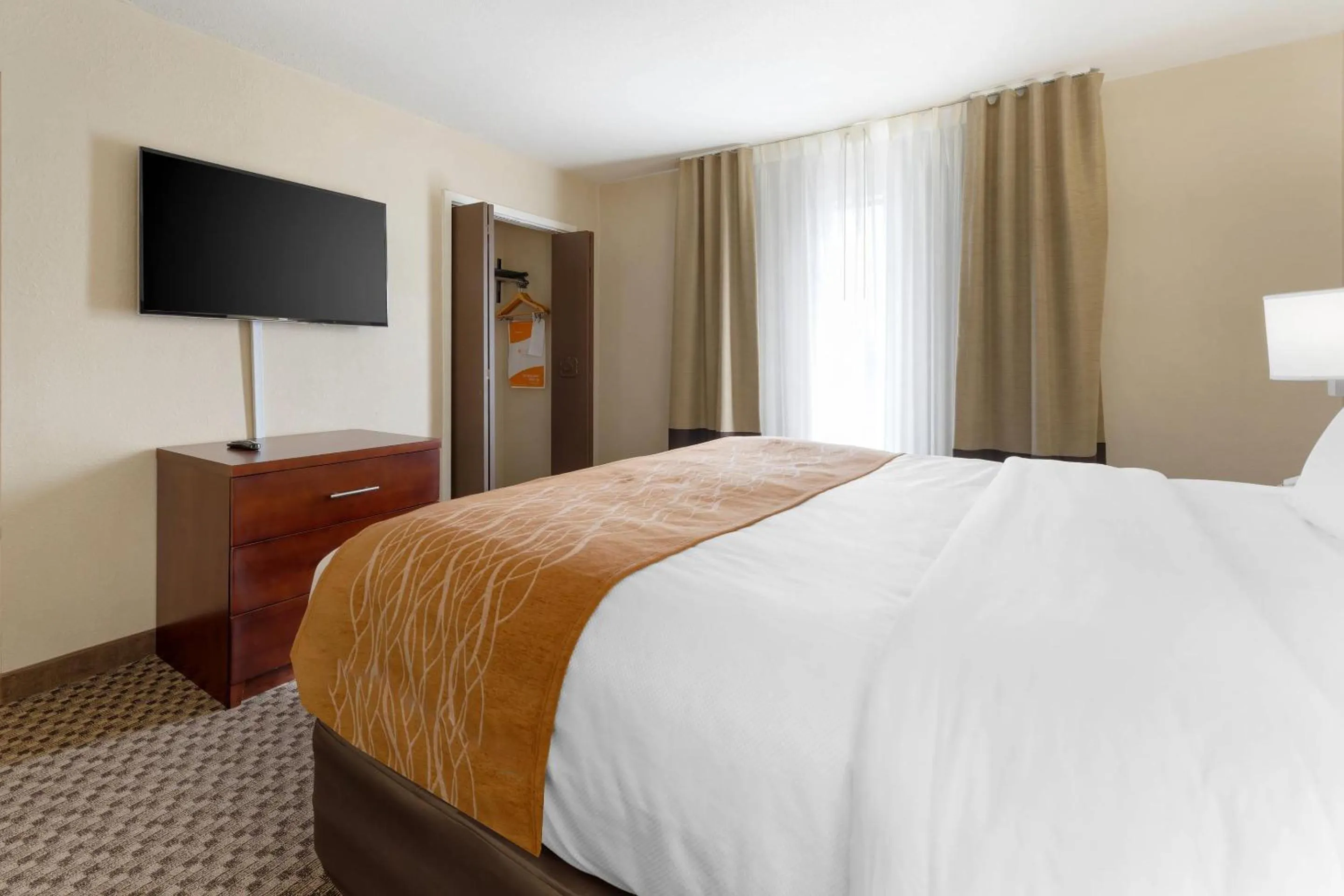 Bedroom, Bed in Comfort Inn Ebensburg