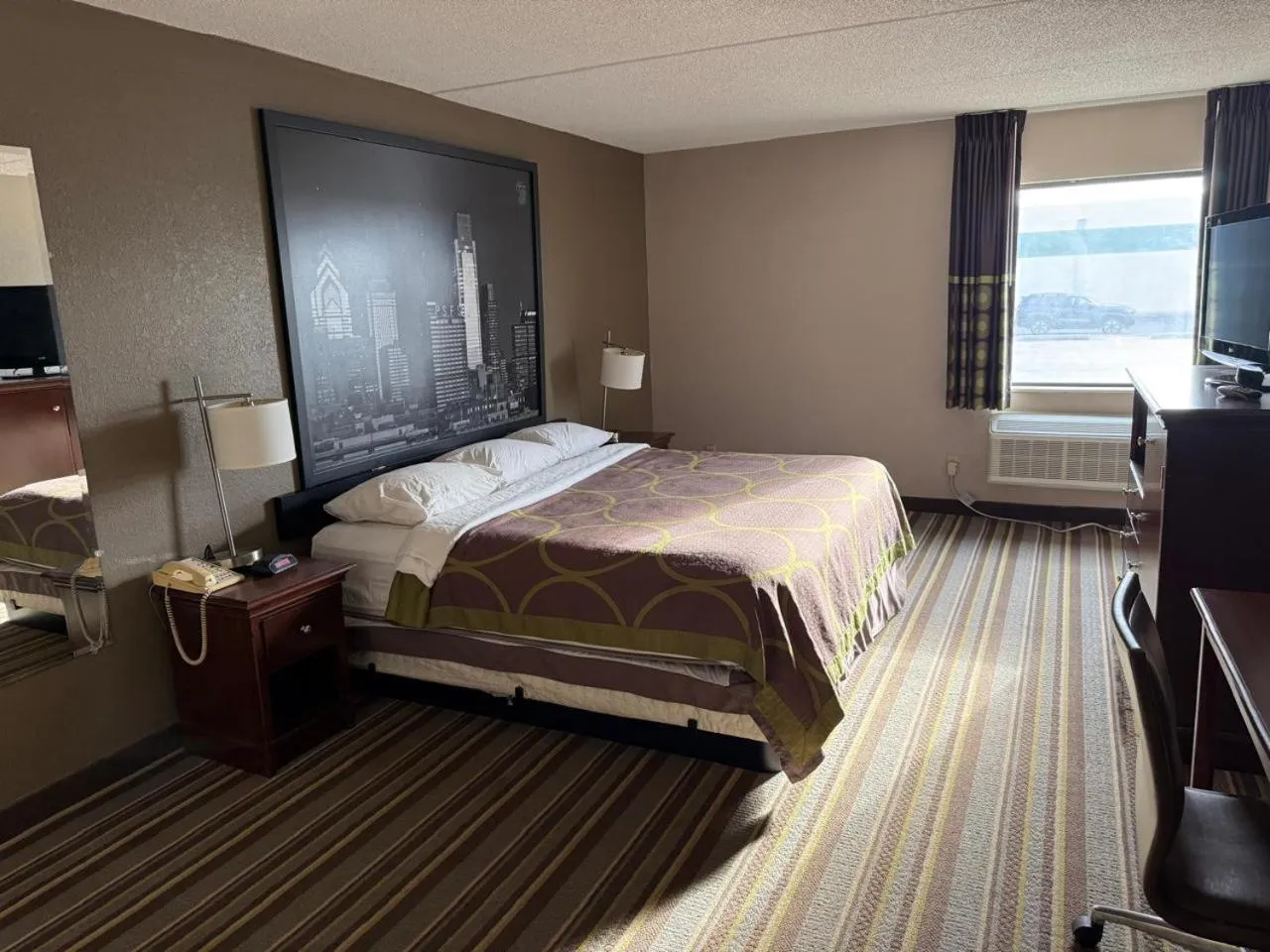 Bed in Super 8 by Wyndham Chambersburg I-81