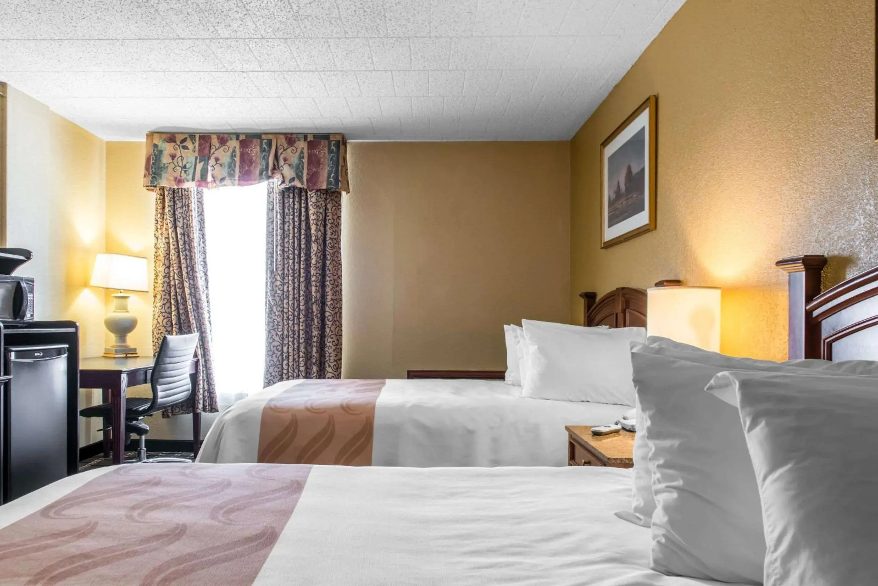 Photo of the whole room, Bed in Quality Inn Photo of the whole room, Bed in Quality Inn