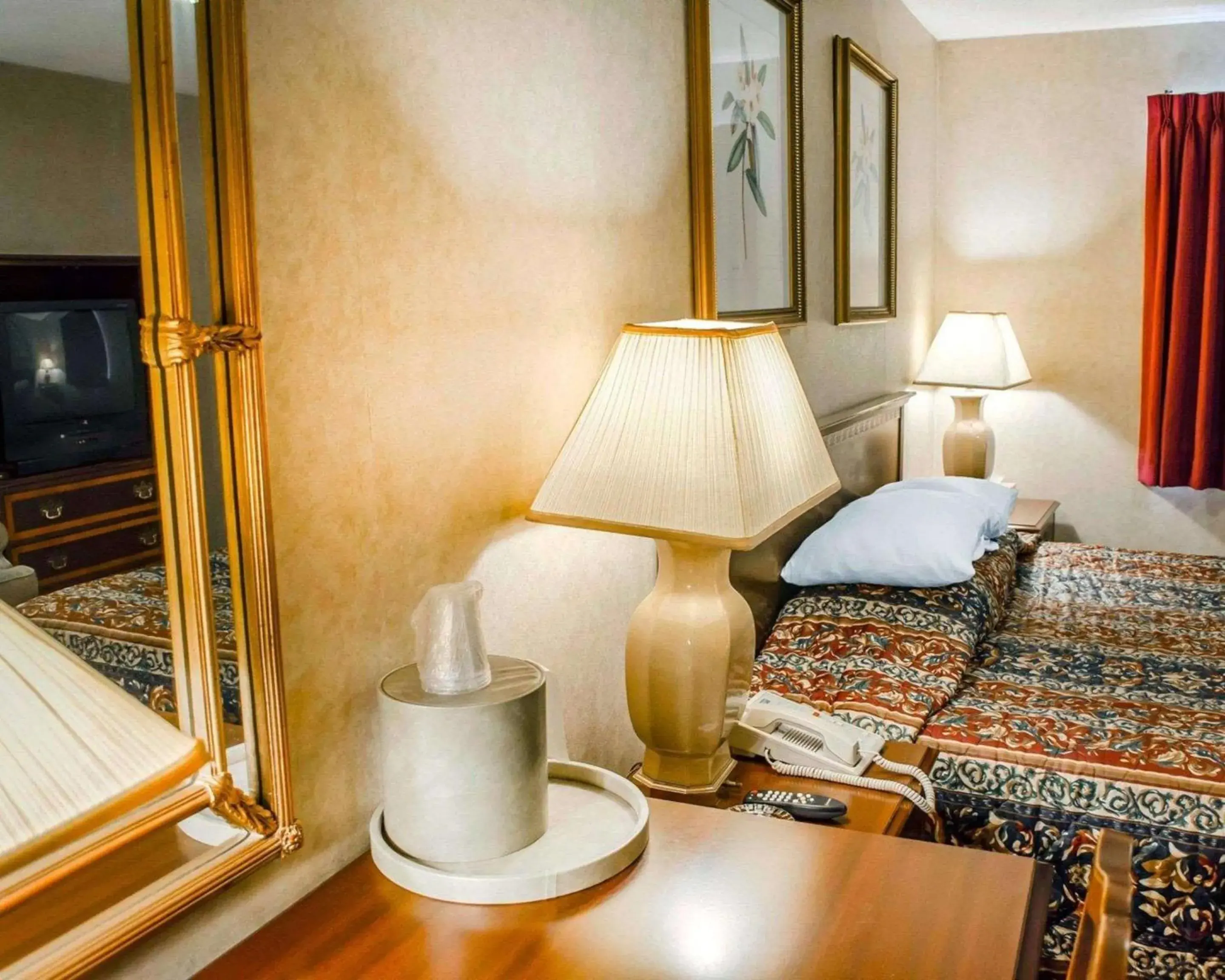 Photo of the whole room, Bed in Rodeway Inn Dillsburg Photo of the whole room, Bed in Rodeway Inn Dillsburg