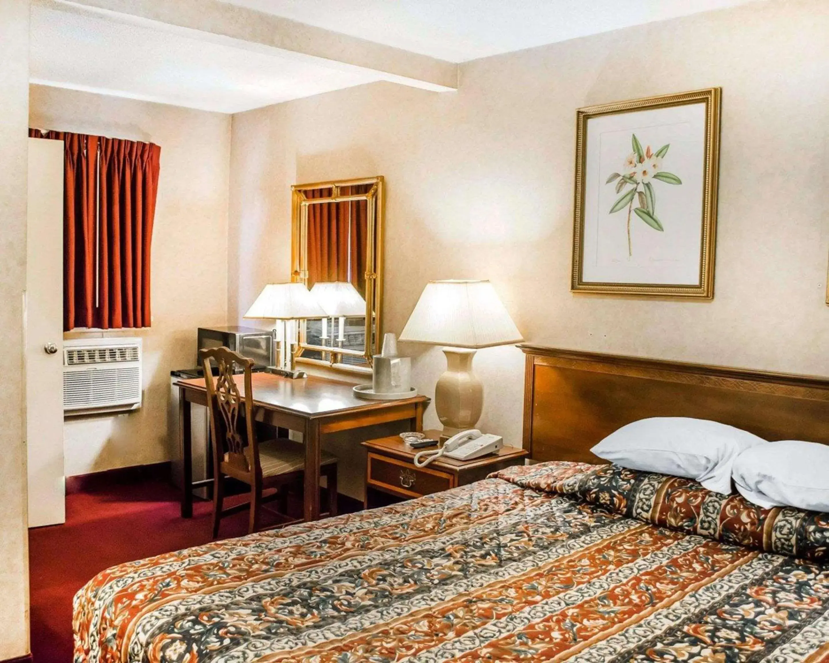 Photo of the whole room, Bed in Rodeway Inn Dillsburg Photo of the whole room, Bed in Rodeway Inn Dillsburg