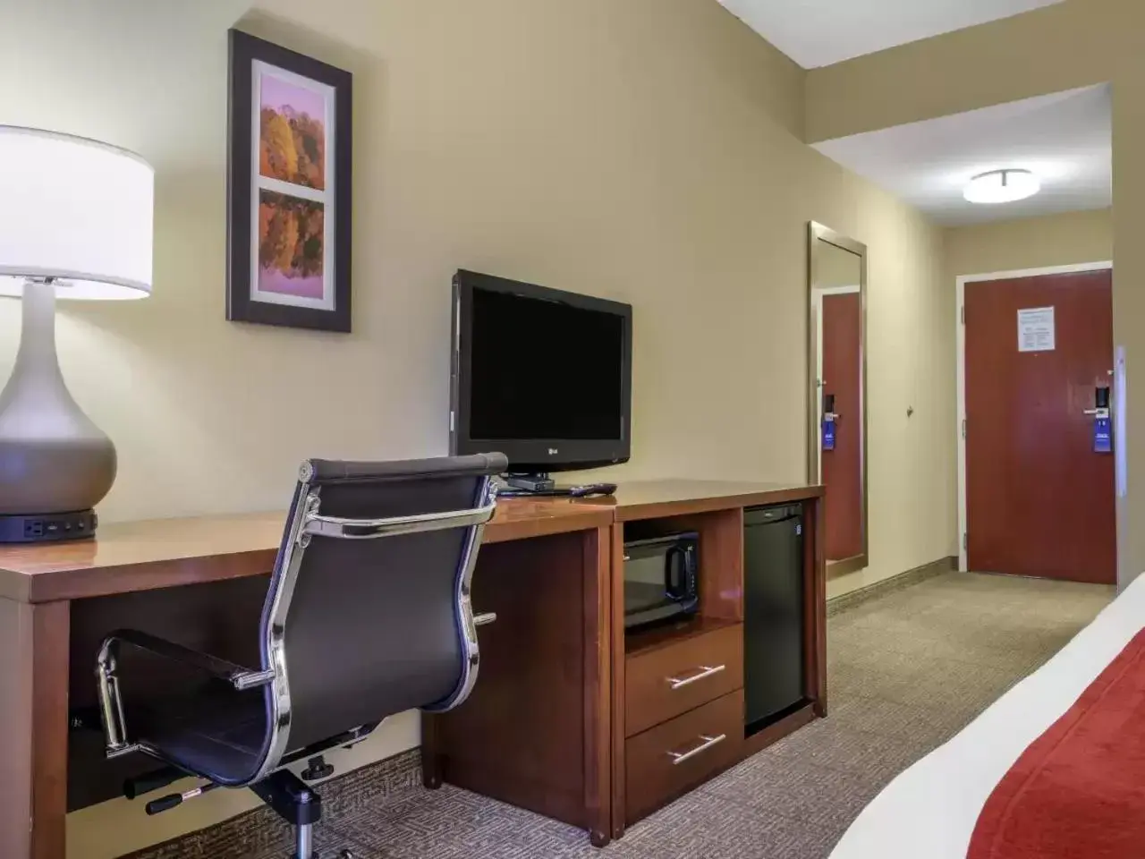 Photo of the whole room, Bed in Comfort Inn Duncansville - Altoona Photo of the whole room, Bed in Comfort Inn Duncansville - Altoona