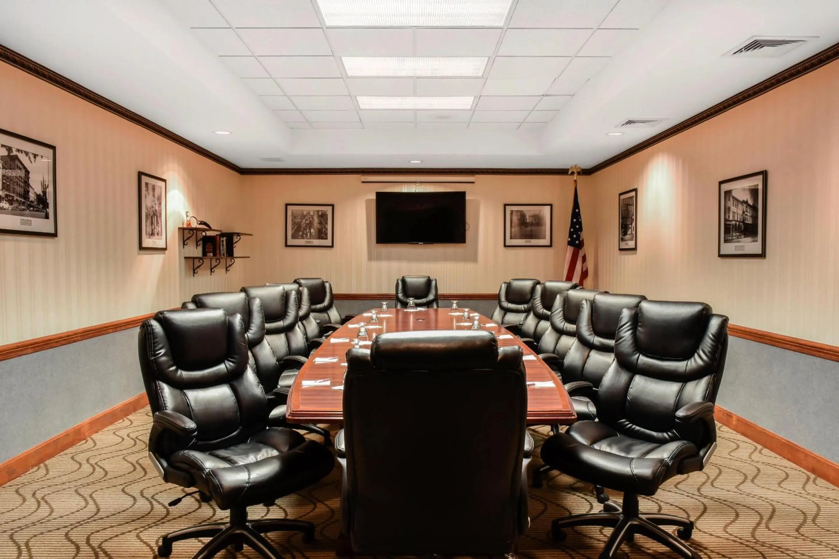 Meeting/conference room in Comfort Suites Downtown Carlisle