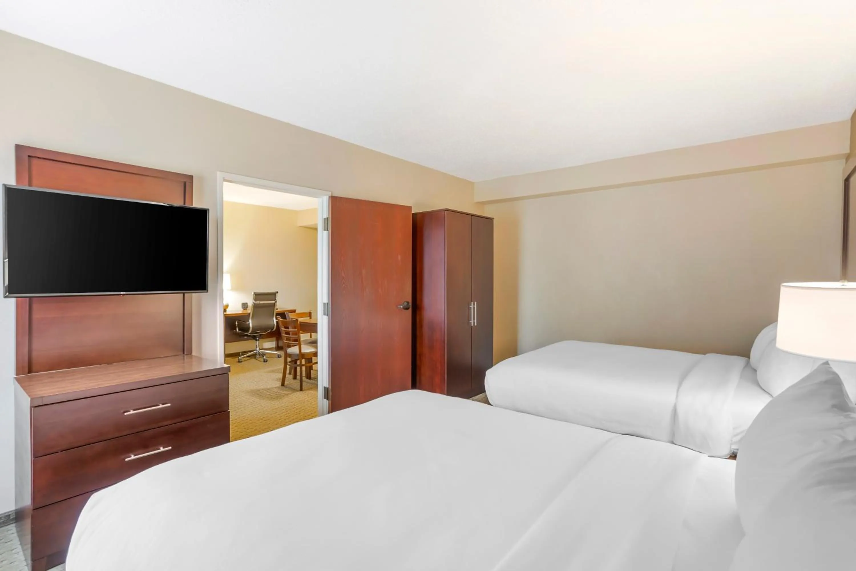 Bed in Comfort Suites State College near Penn State - Steps Away from PSU!