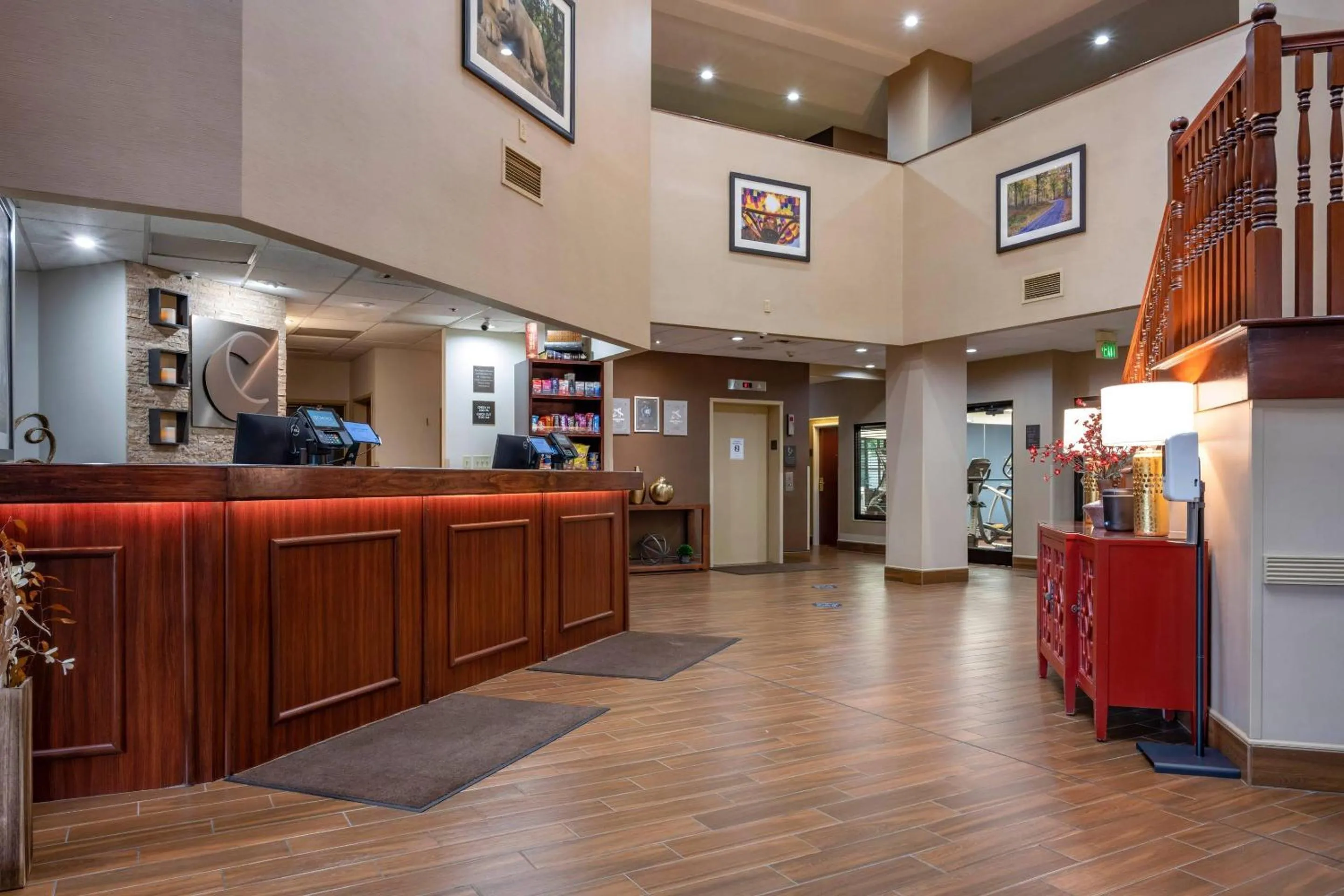 Lobby or reception in Comfort Suites State College near Penn State - Steps Away from PSU!