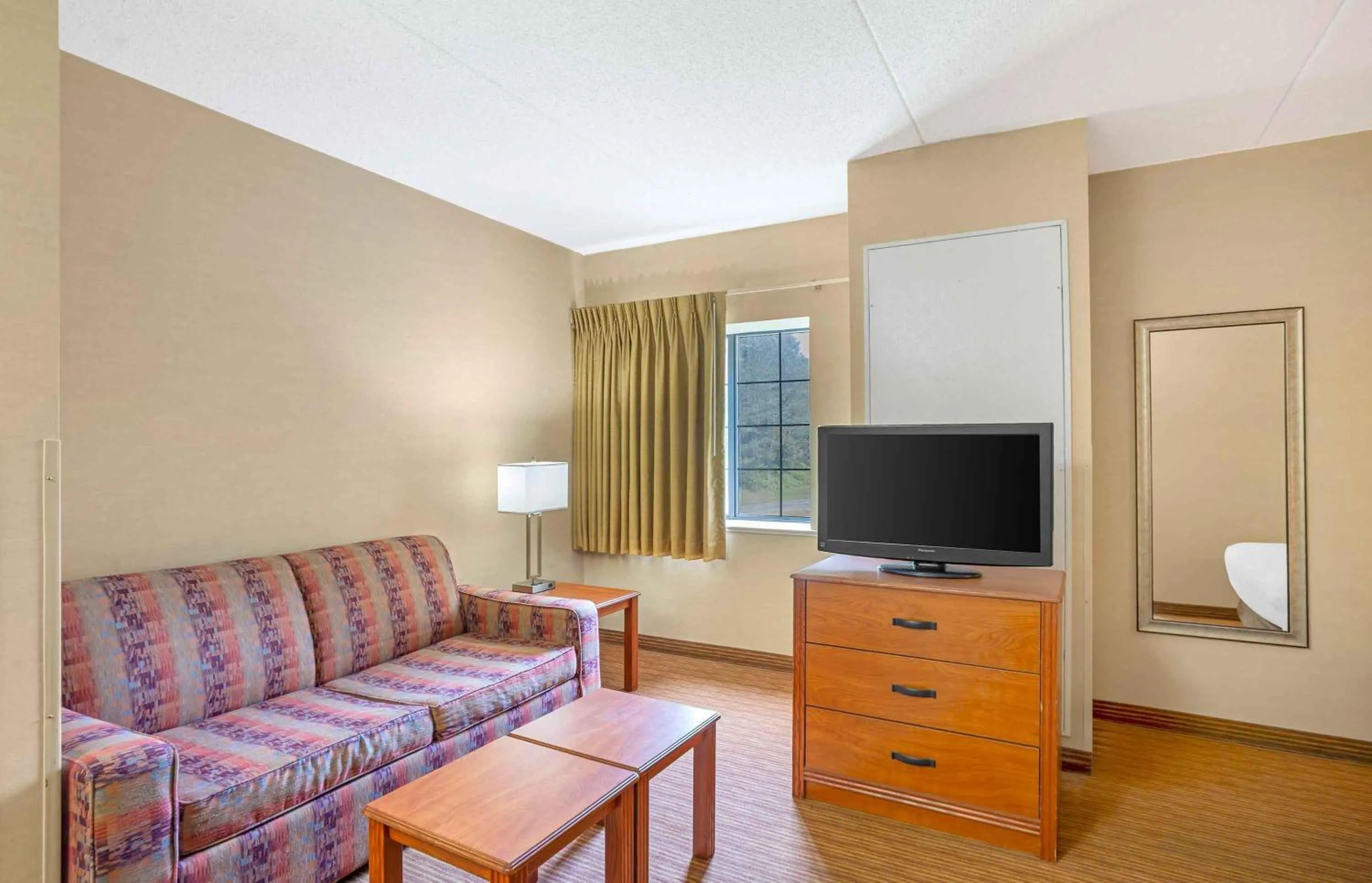 Bedroom in Extended Stay America Suites - Lancaster County
