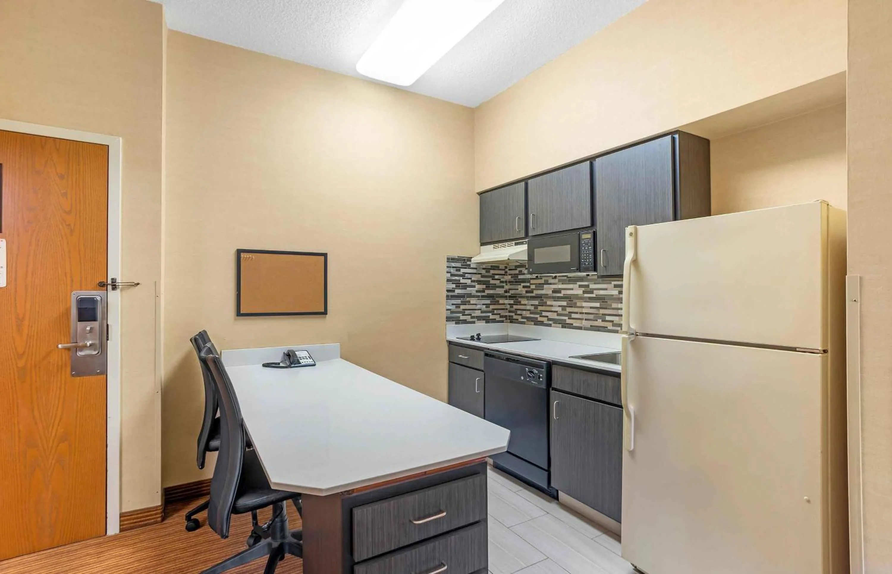 Kitchen or kitchenette in Extended Stay America Suites - Lancaster County