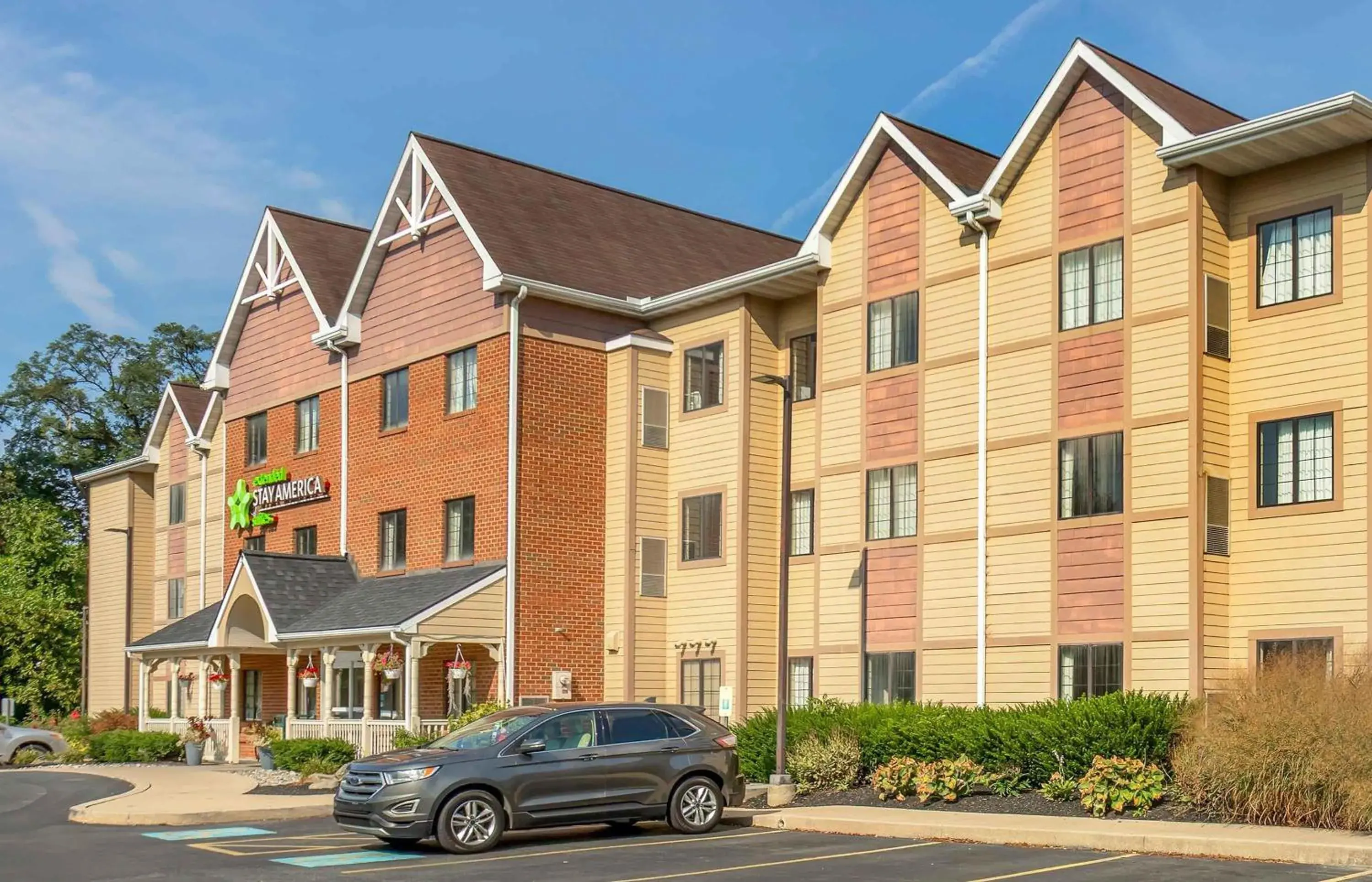 Property building in Extended Stay America Suites - Lancaster County Property building in Extended Stay America Suites - Lancaster County