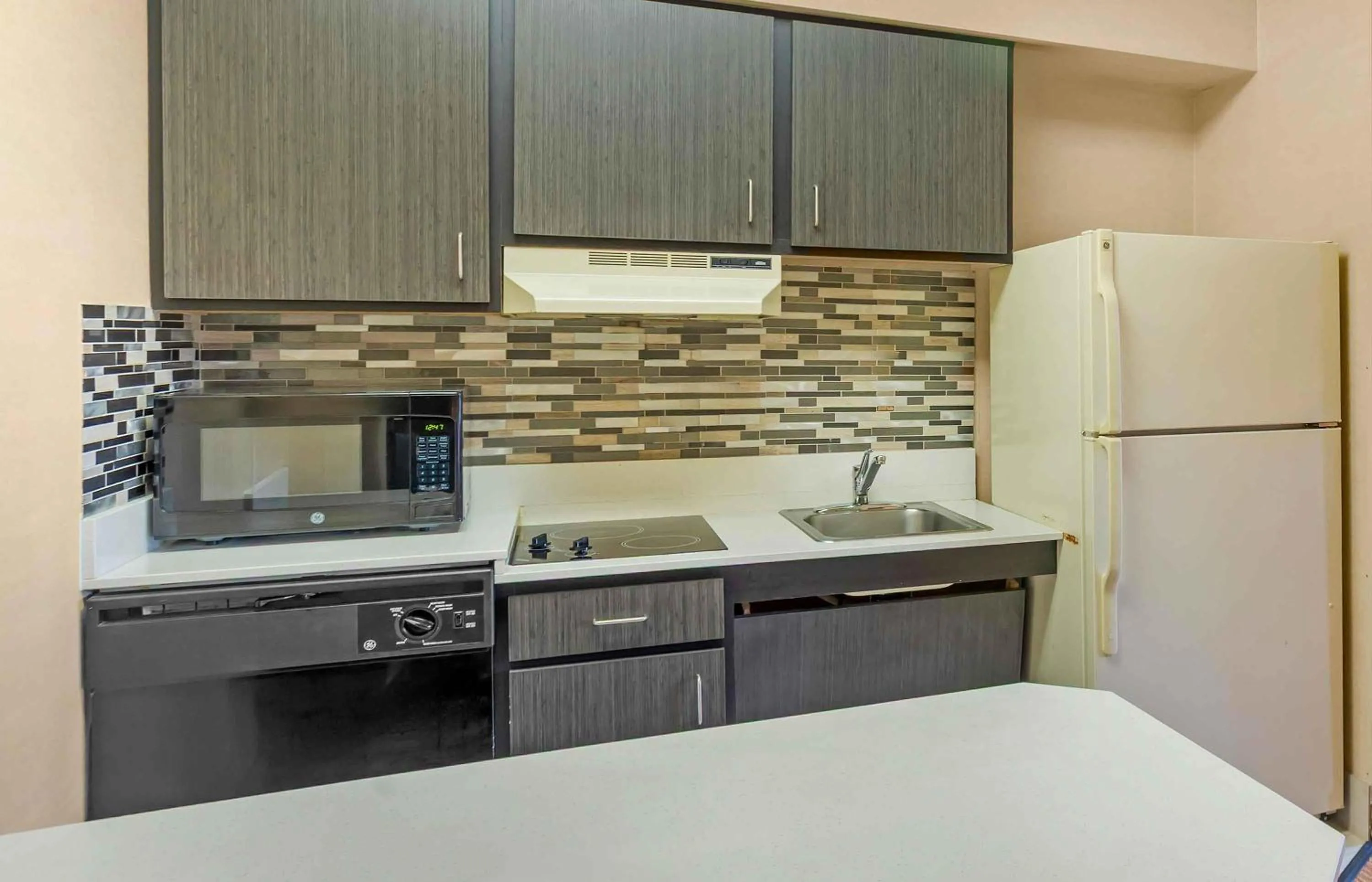 Kitchen or kitchenette in Extended Stay America Suites - Lancaster County