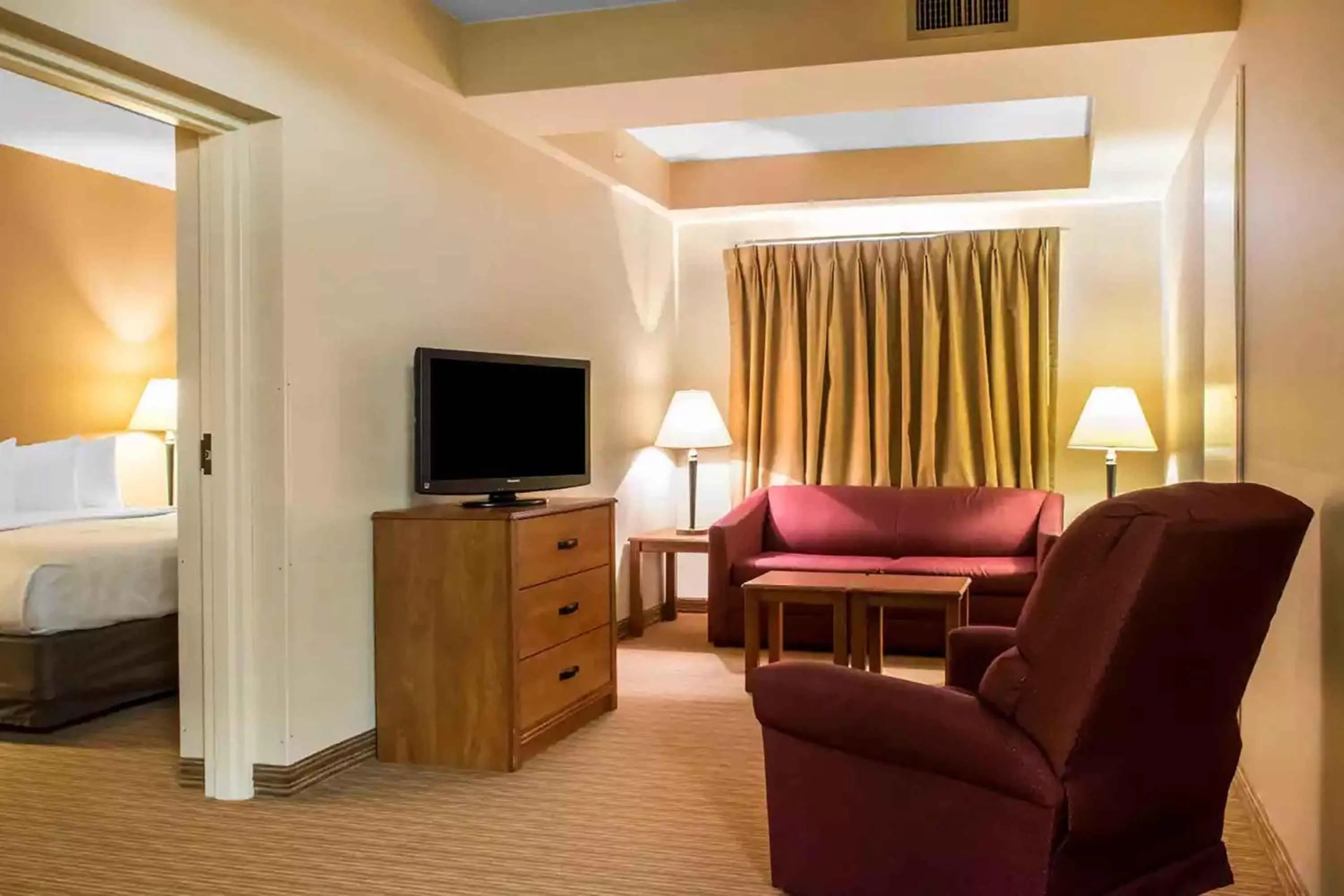 TV and multimedia, Bed in Extended Stay America Suites - Lancaster County